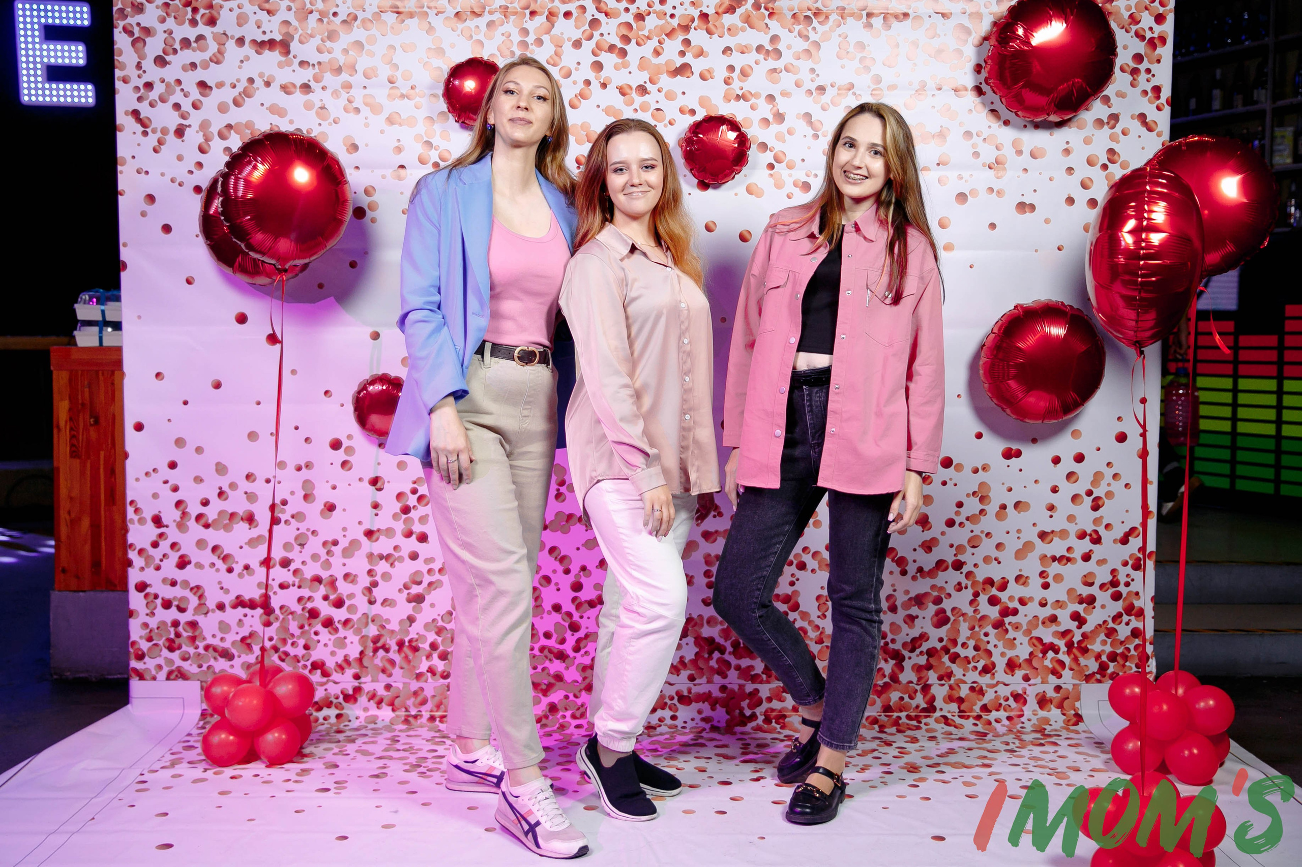 Квиз «Аймомс». Ваш репортажный фотограф Артемий Антонов