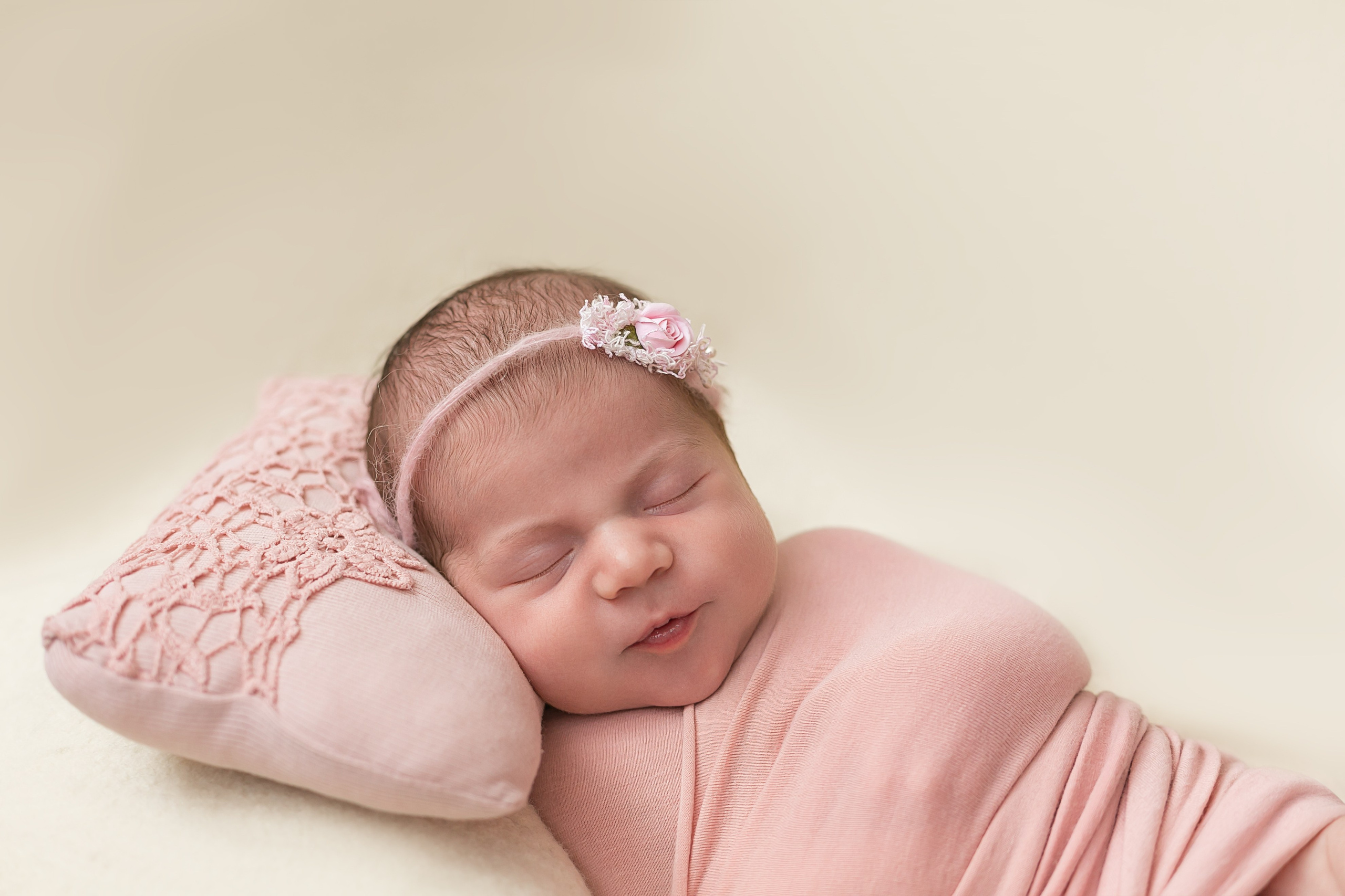 PH @blossombabyru. Retoucher Aleksmokh