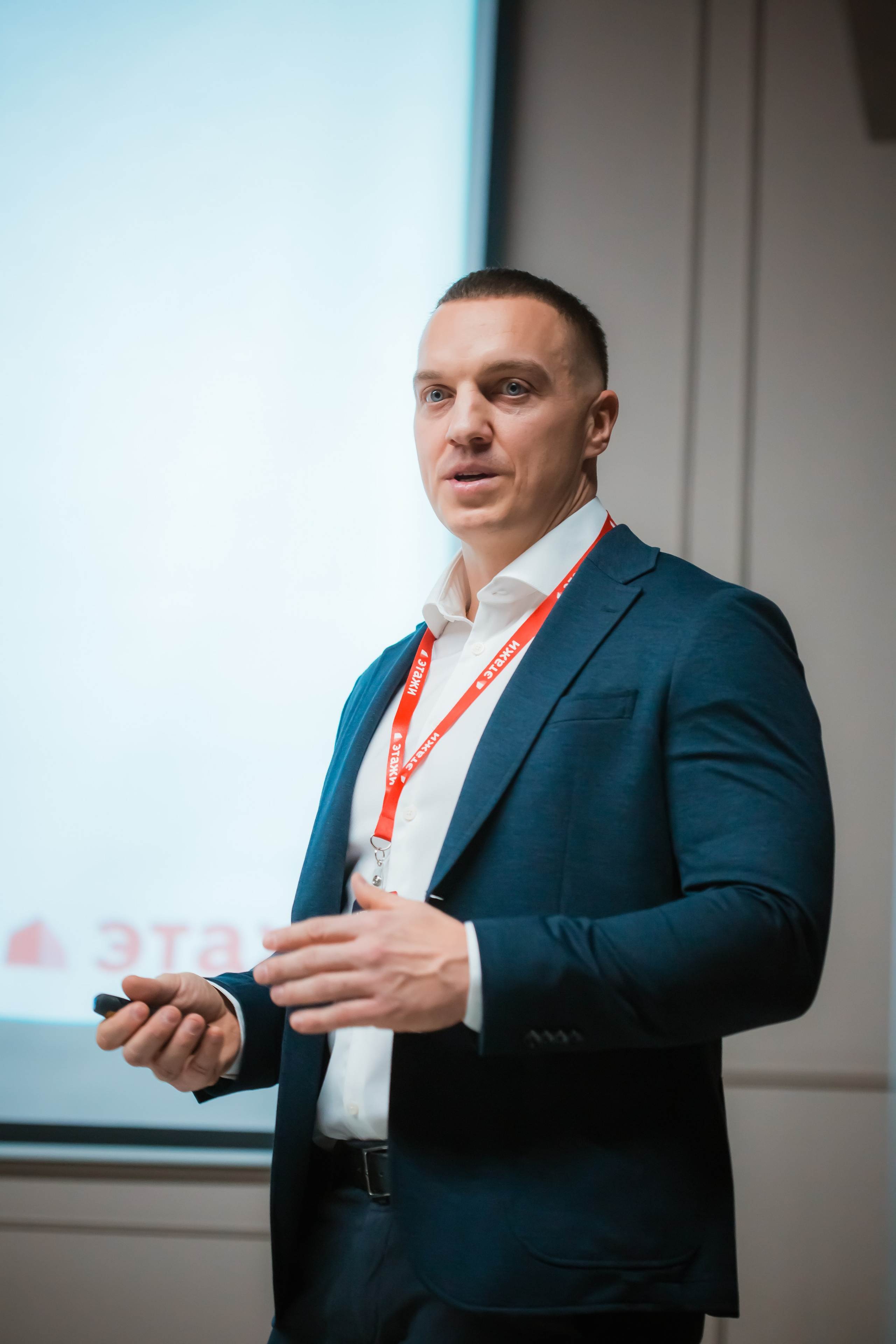 Этажи — подведение итогов 2023. Репортажный фотограф Василий Сазонов в Нижневартовске