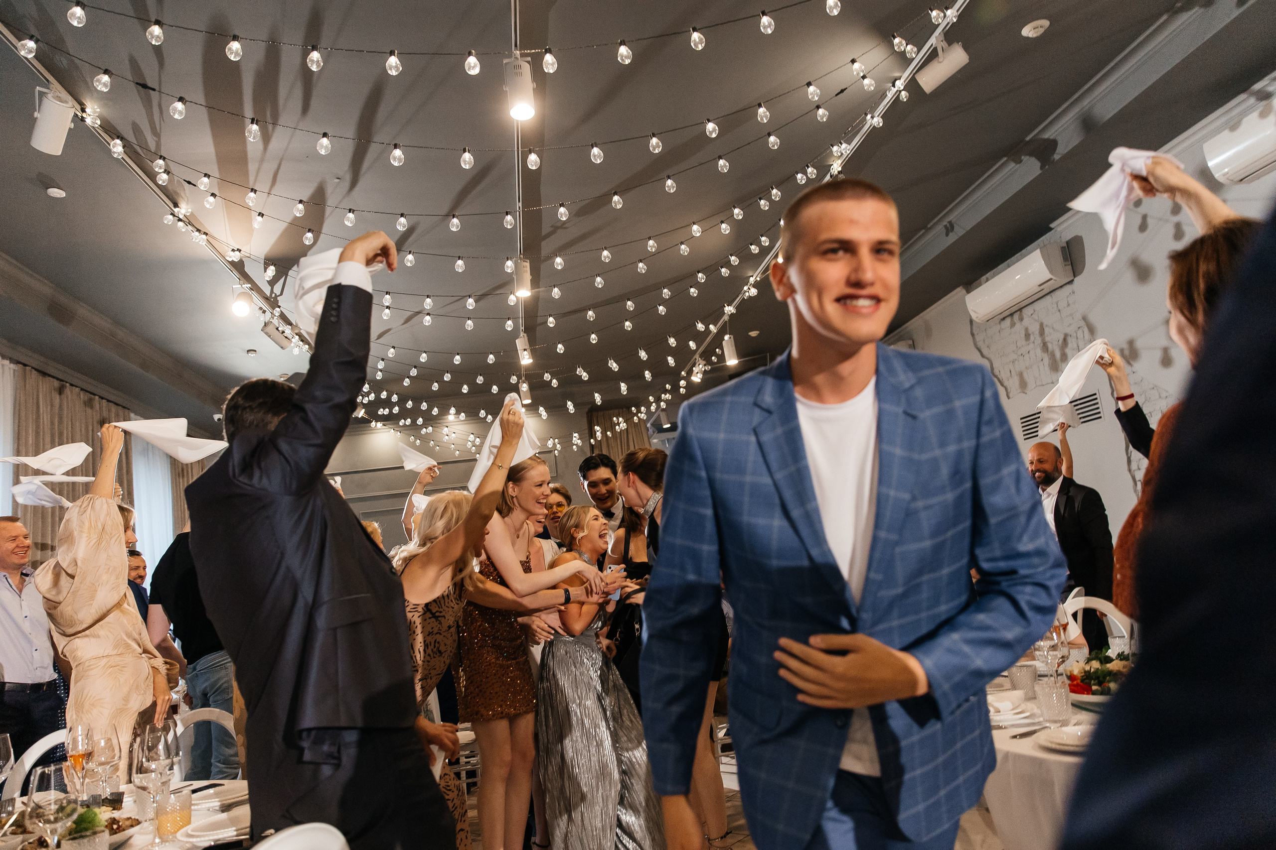 2023-06-23 Выпускной МБОУ СОШ № 10. Фотограф в Красноярске