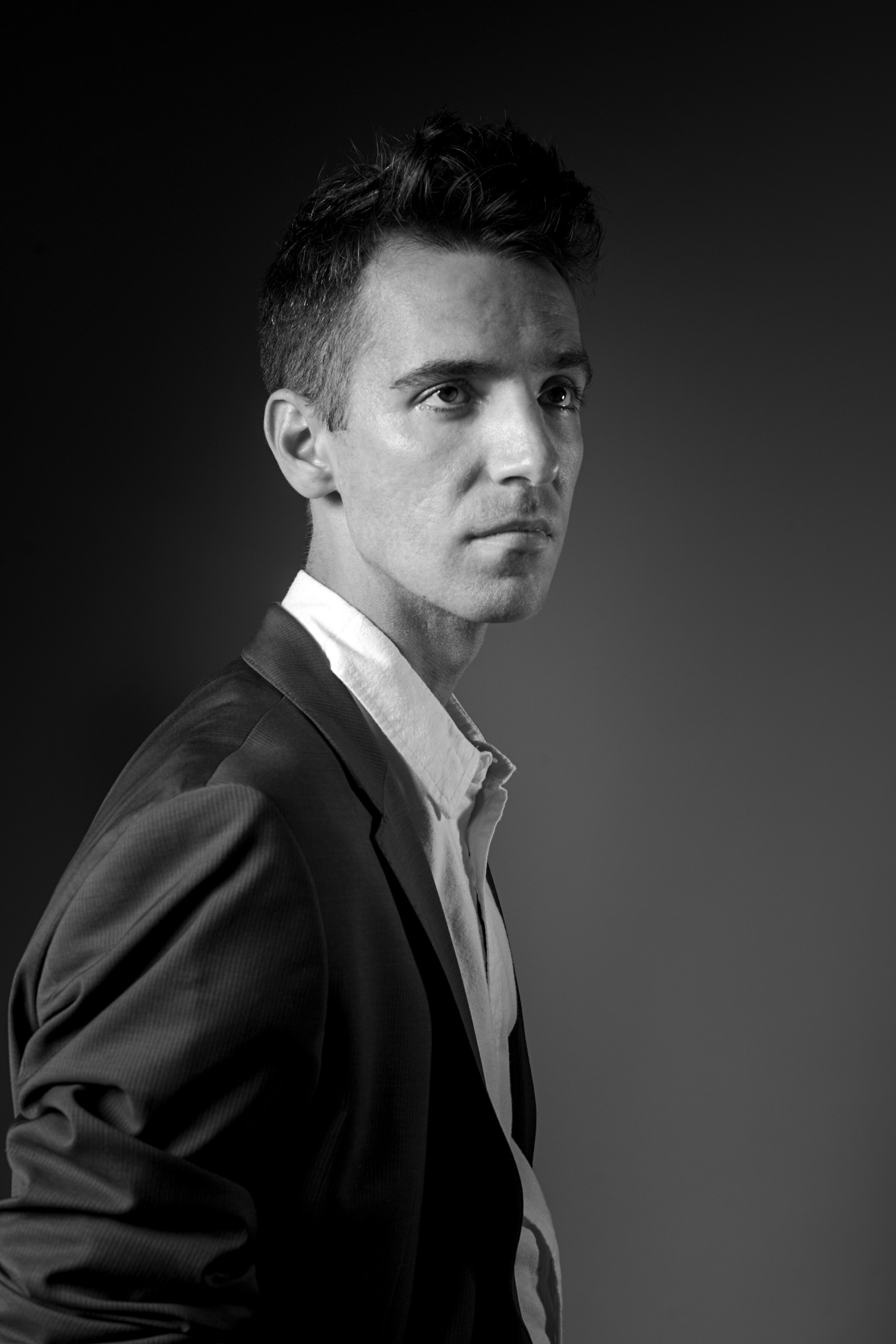 МУЖСКОЙ ПОРТРЕТ. Фотограф Юлия Антушева