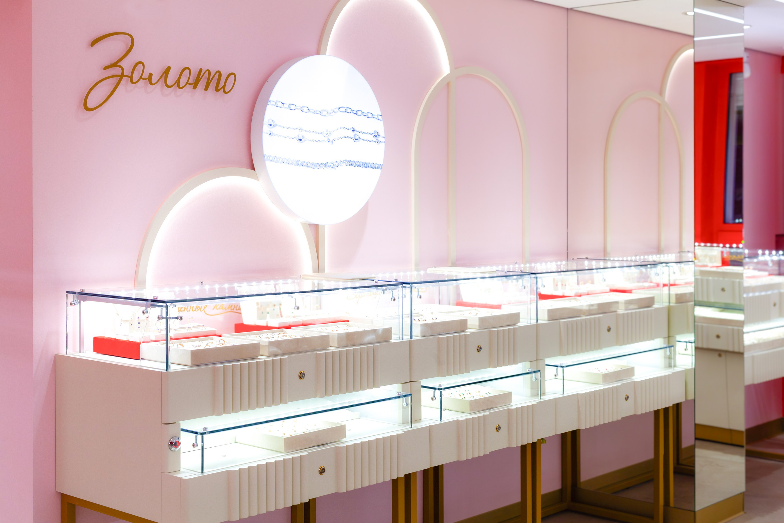 Фотосъёмка ювелирного салона «585 GOLD» для дизайн-агентства RETAILAB. Илья Михачёв Фотограф ПРО людей