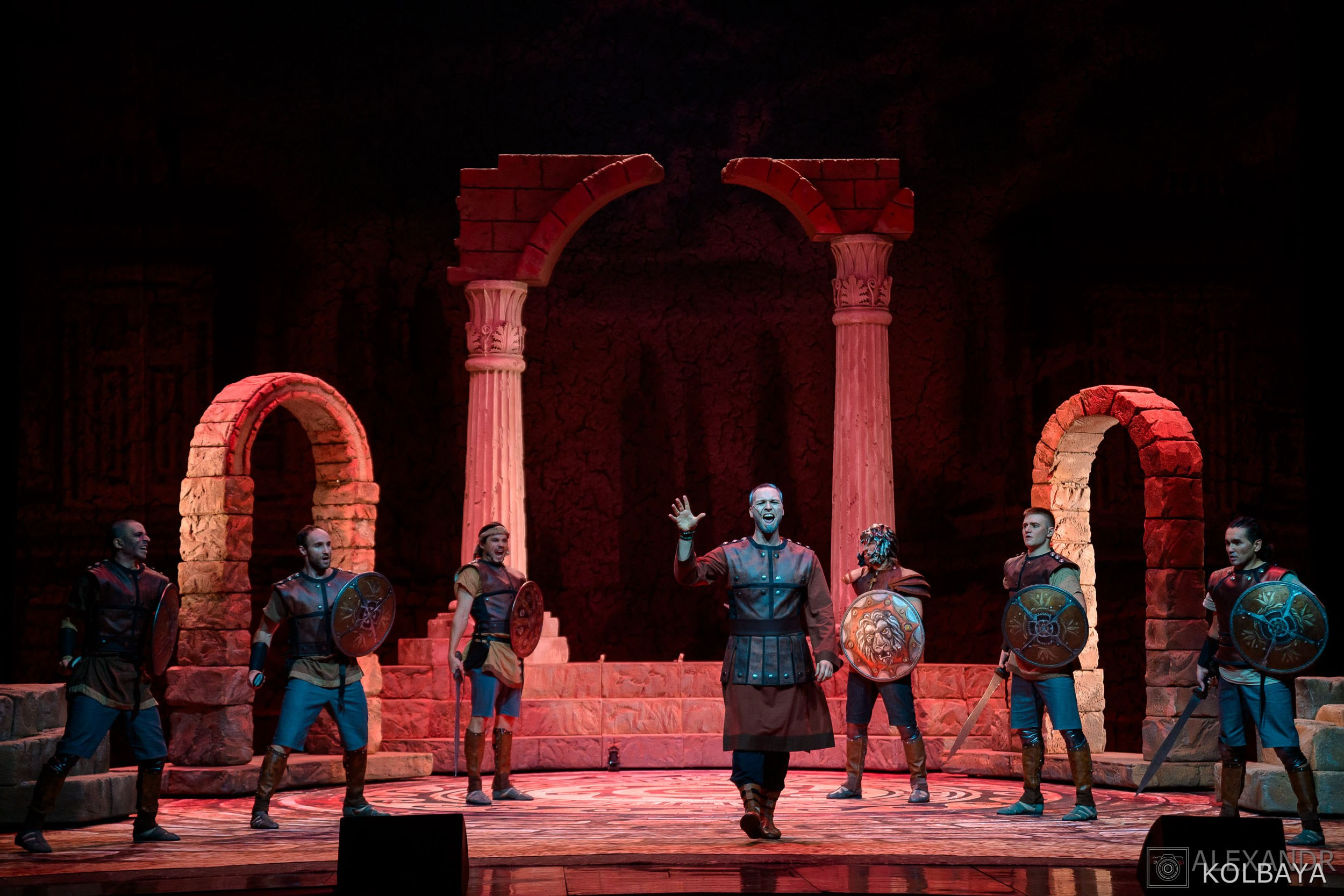 Фоторепортаж со спектакля Гладиатор в Театре Терезы Дуровой. Концертный и театральный репортажный фотограф в Москве Александр Колбая