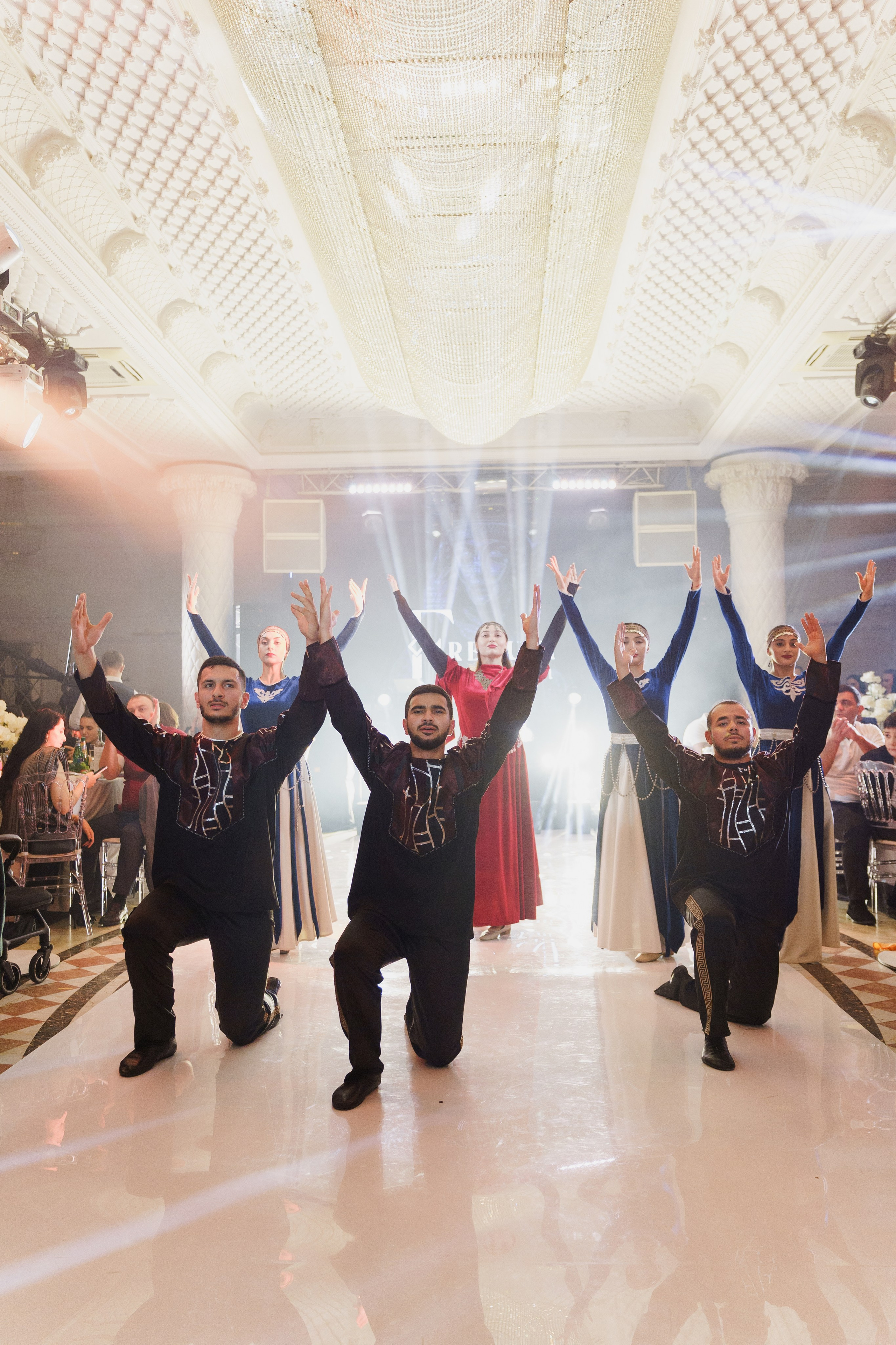 Красивая Армянская свадьба в Краснодаре от ТВИНС СТУДИО. ТВИНС СТУДИО — лучшие свадебные фотографы и видеографы в Краснодаре