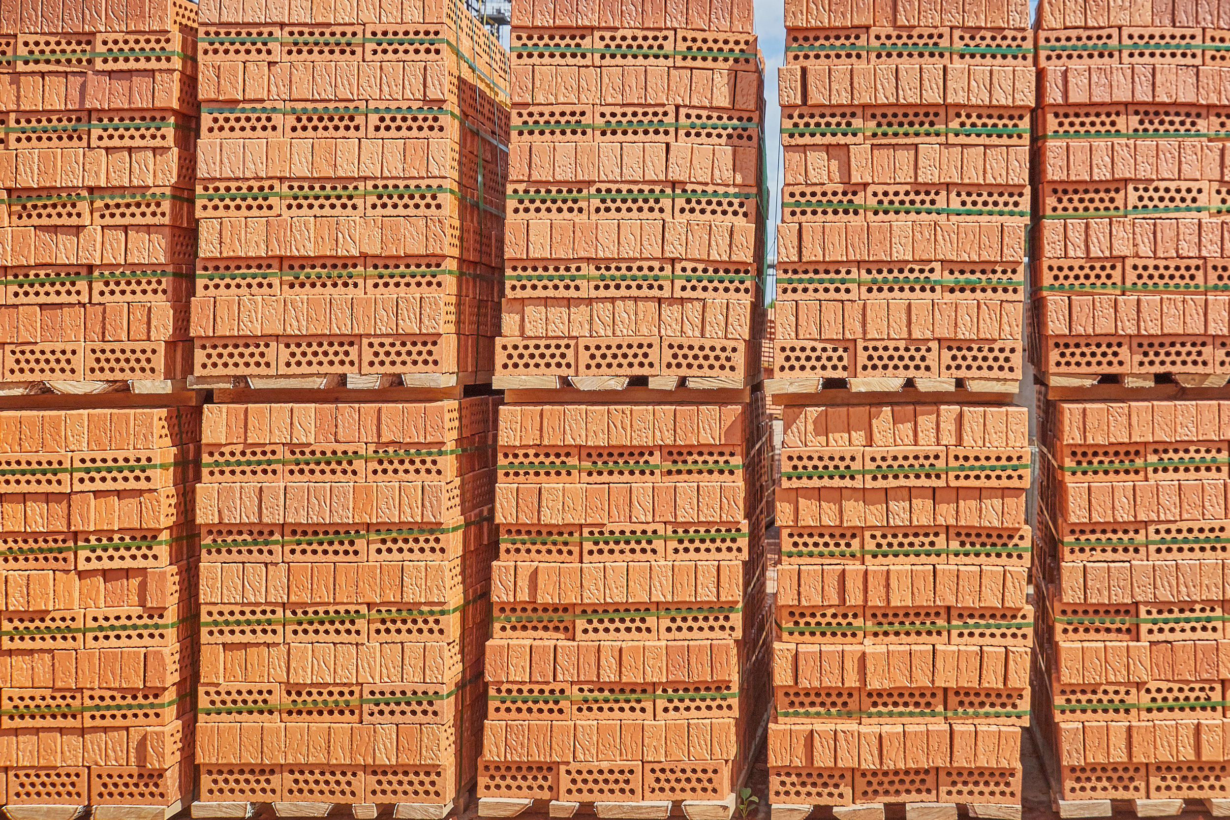 Репортаж с кирпичного производства. Контент для бизнеса в Екатеринбурге Полдень Медиа