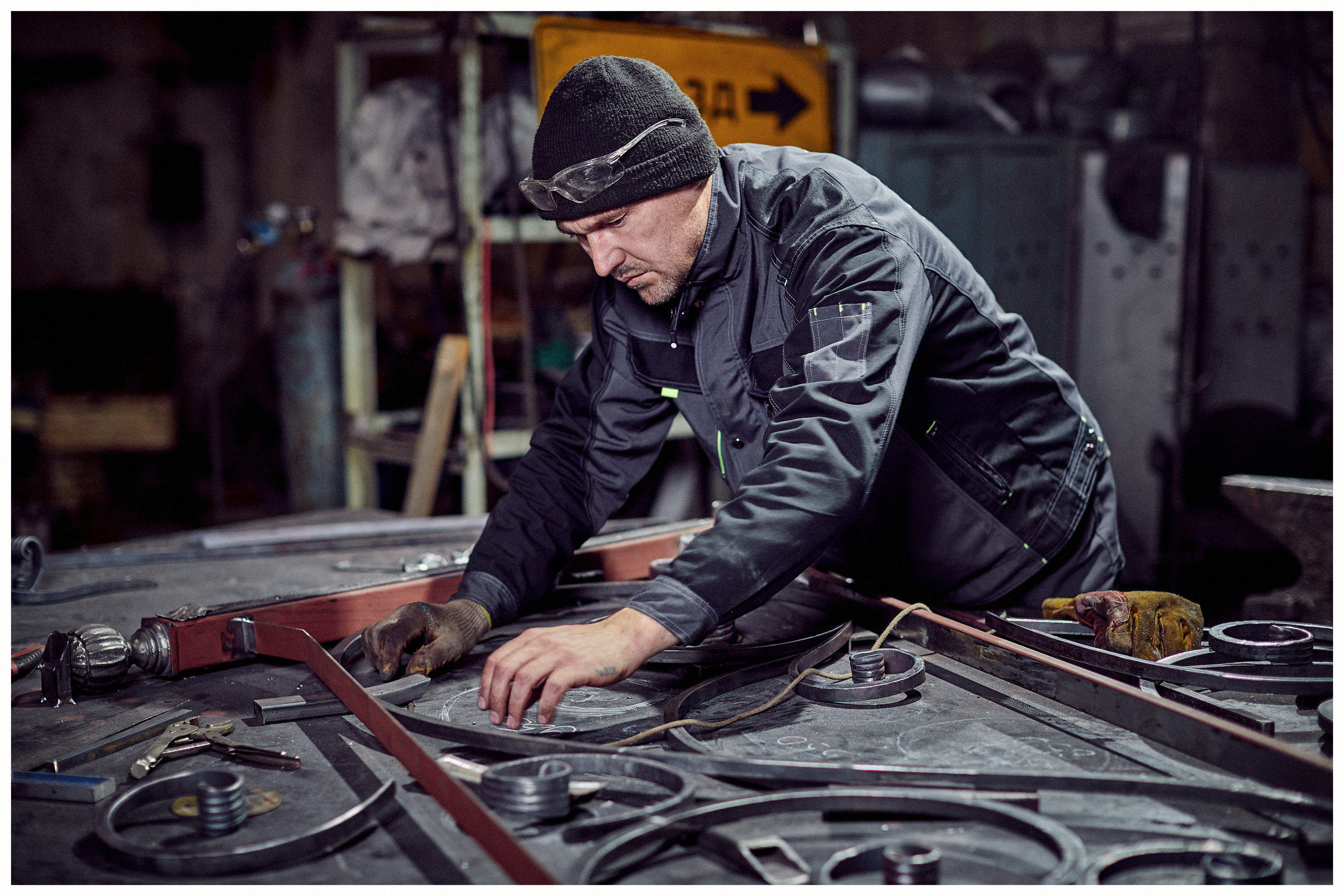 Съемка в кузнице города Качканар. Контент для бизнеса в Екатеринбурге Полдень Медиа