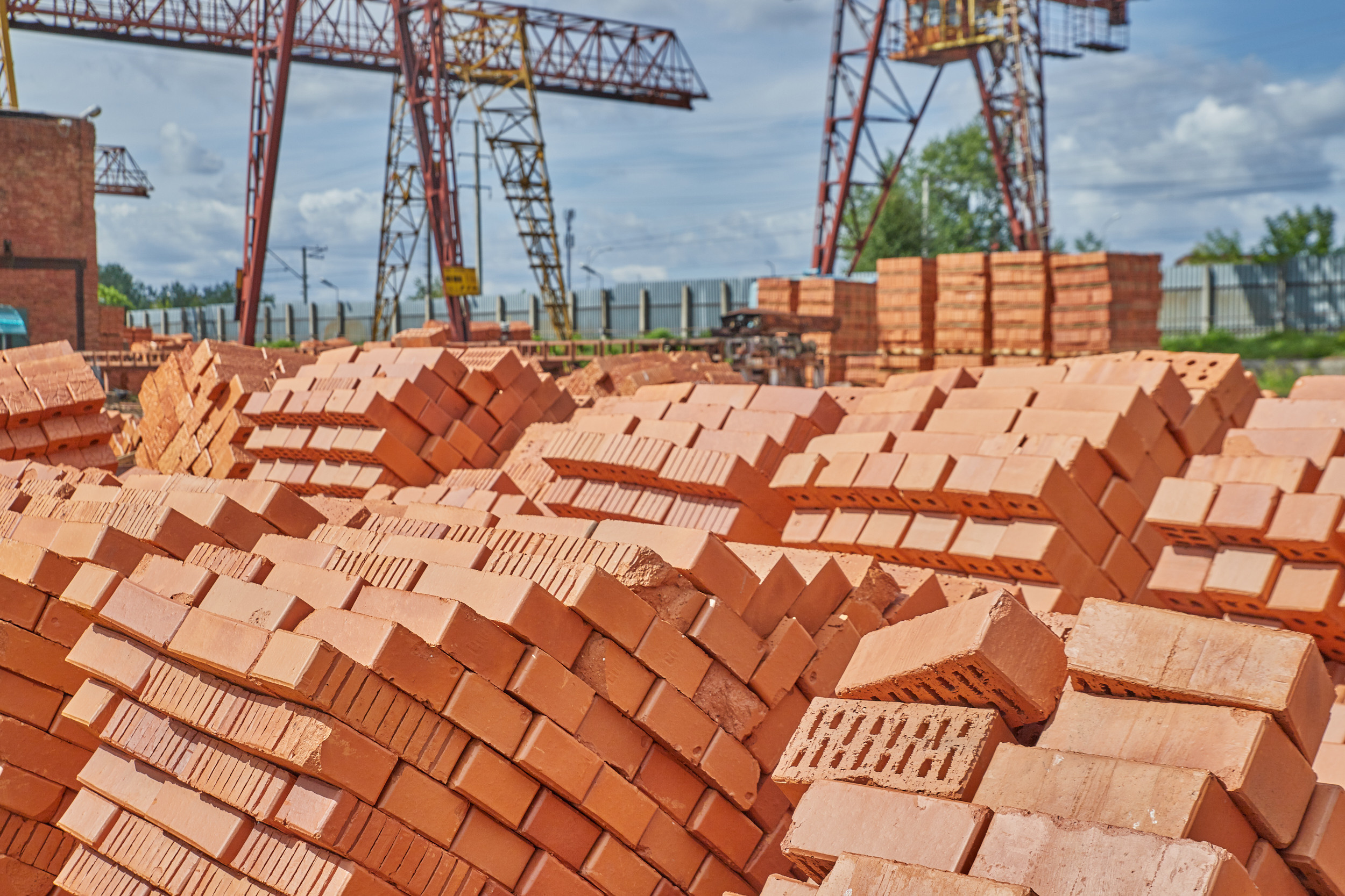 Репортаж с кирпичного производства. Контент для бизнеса в Екатеринбурге Полдень Медиа