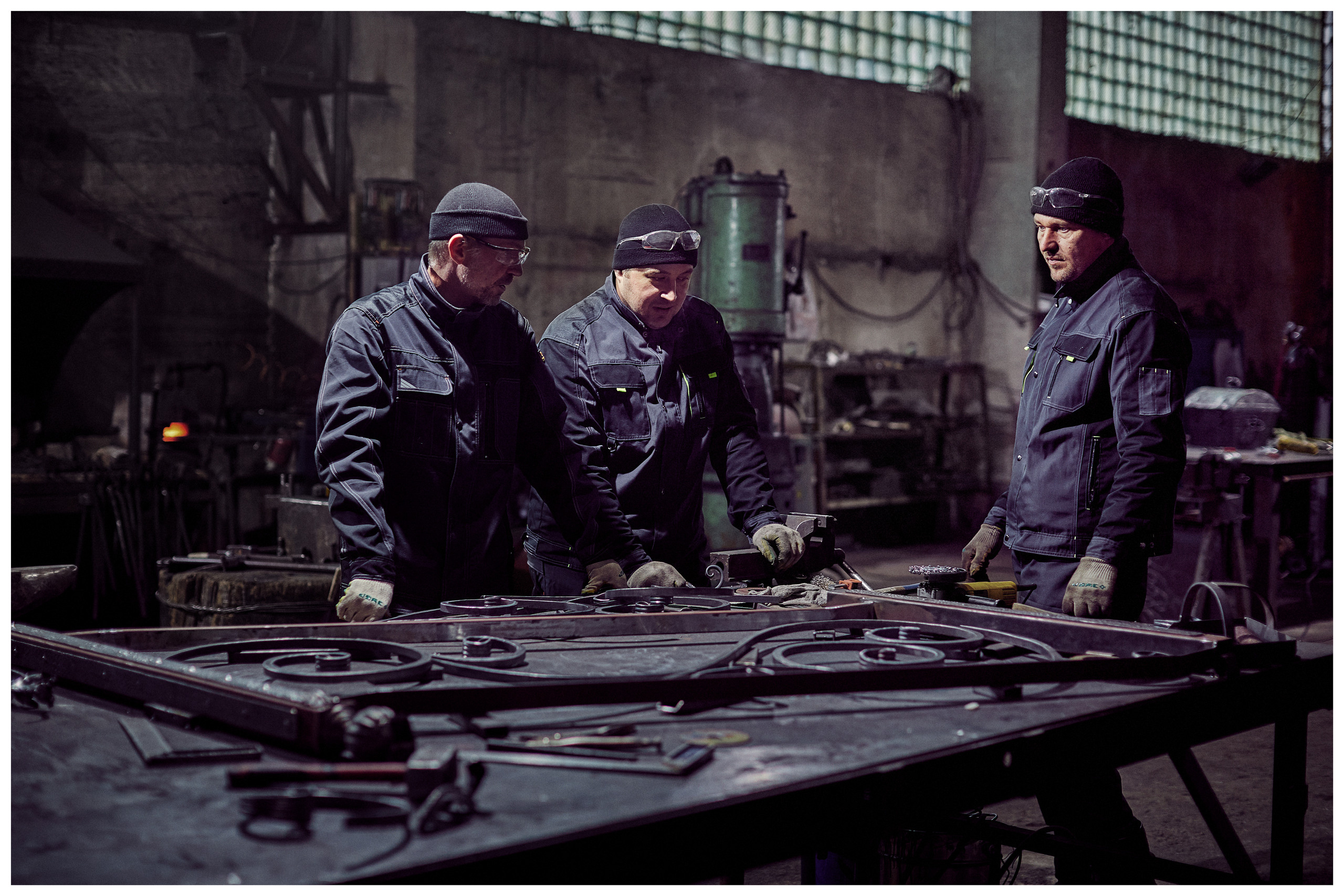 Съемка в кузнице города Качканар. Контент для бизнеса в Екатеринбурге Полдень Медиа