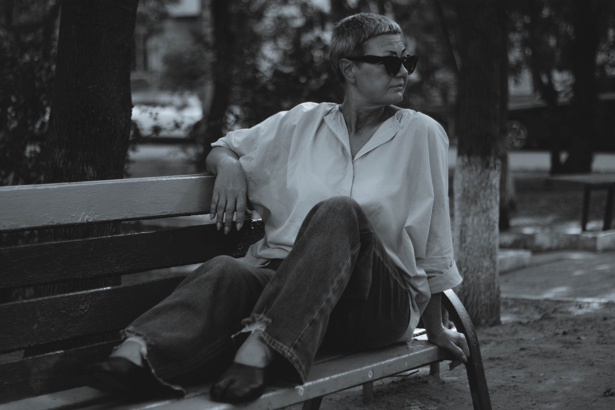 «Она среди улиц: лёгкость и стиль». Уличный фотограф Города N