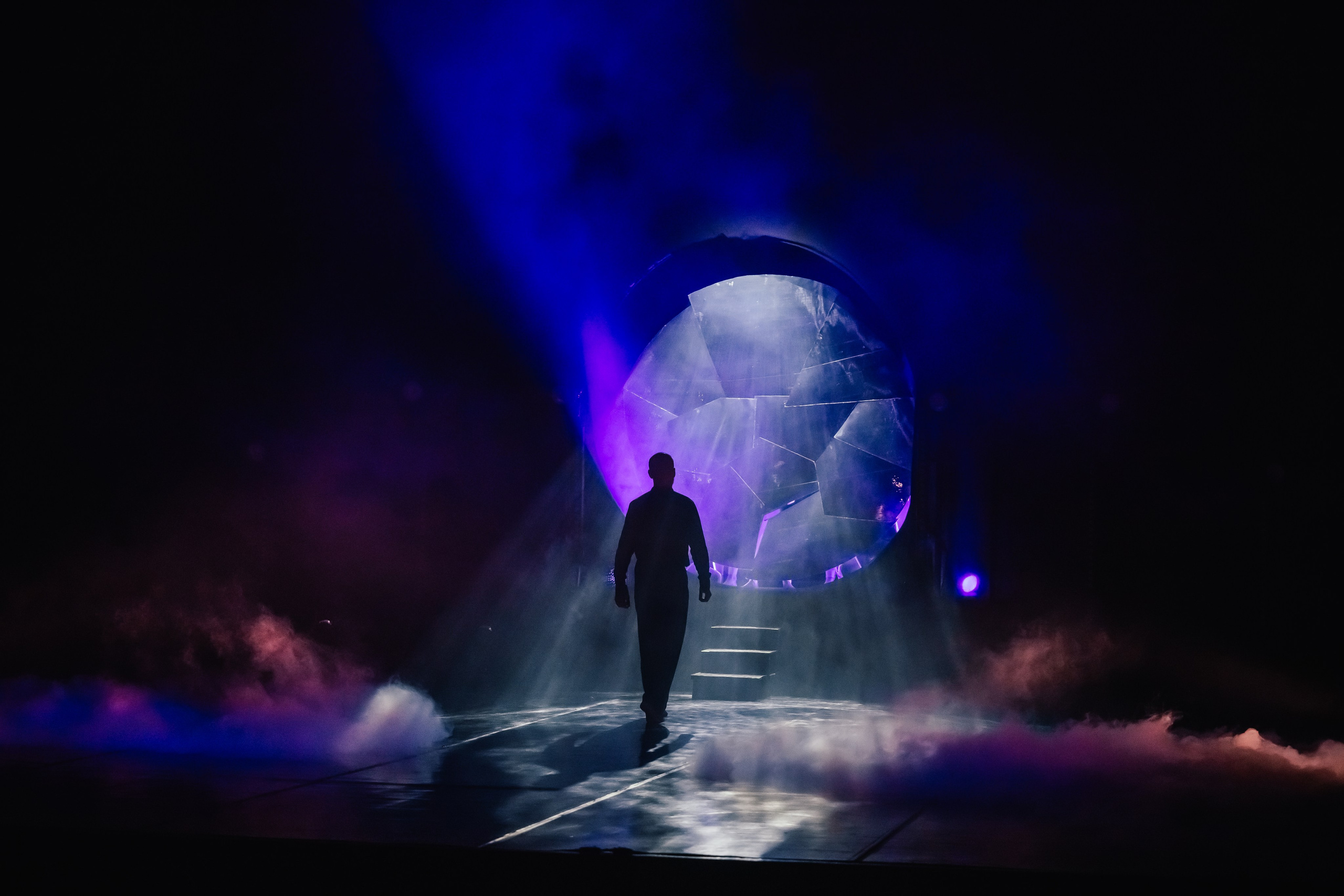 Танцевальное шоу «Диалоги». Художник по свету Максим Сергачев