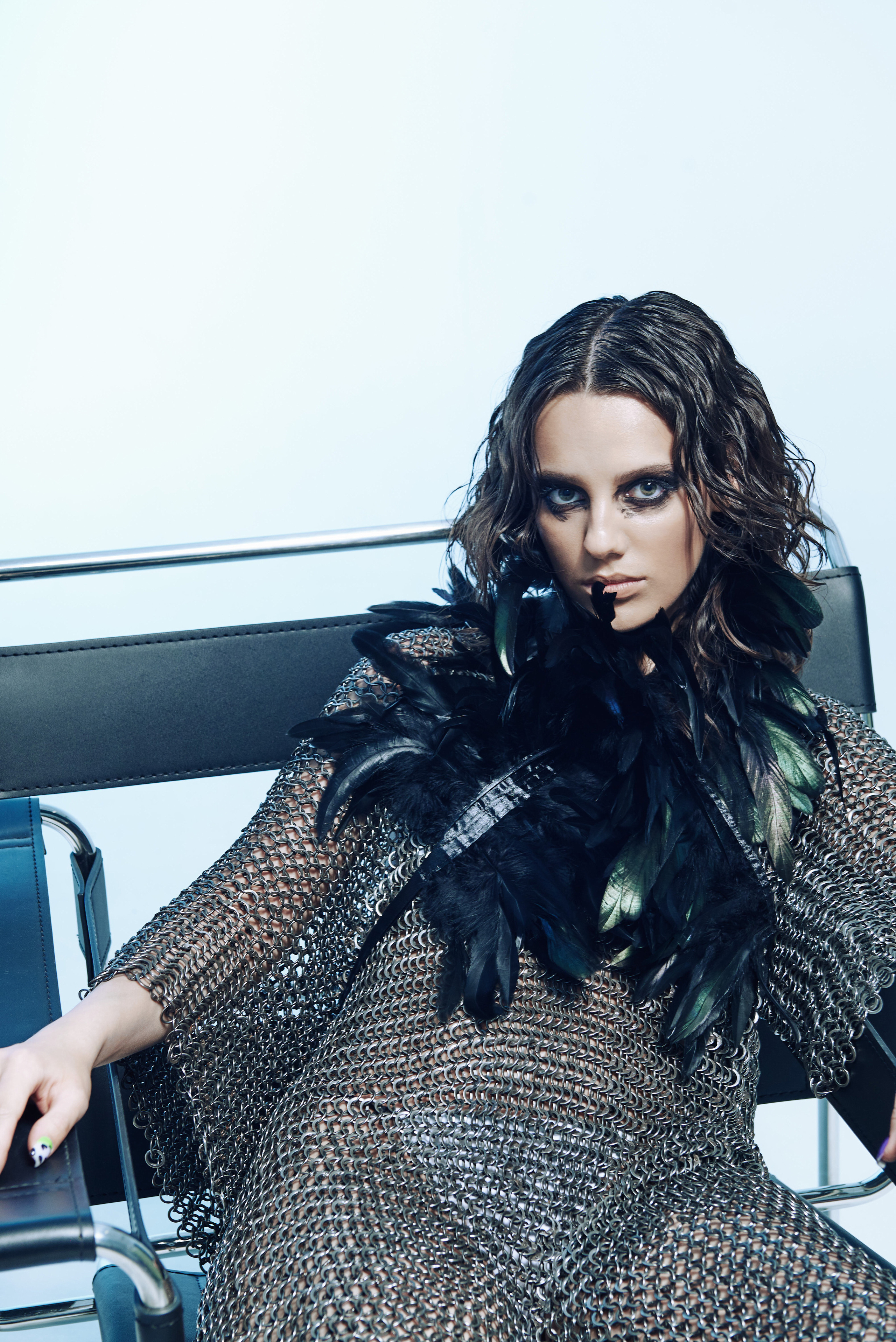 Love in metal. Z H U R A V L E V