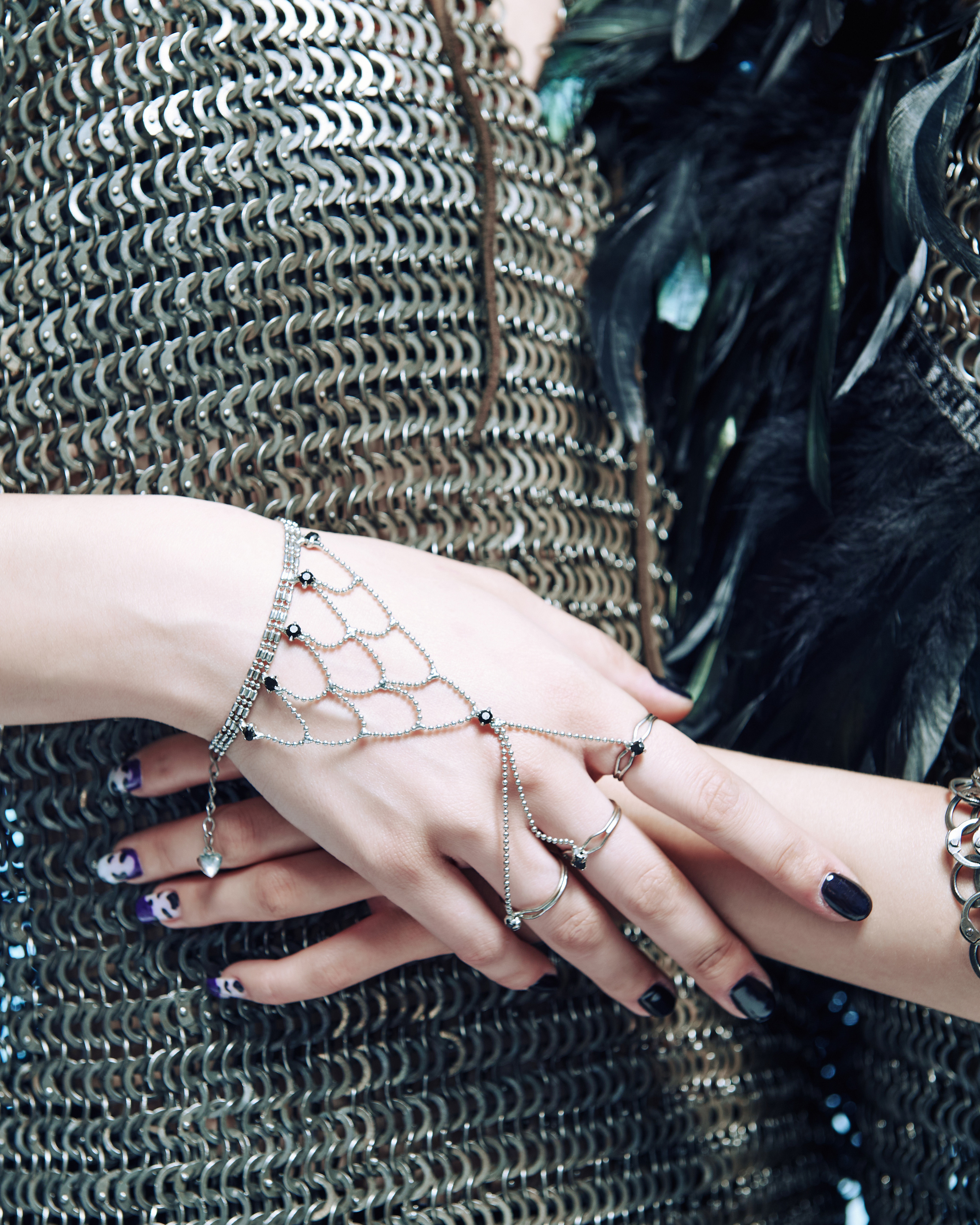 Love in metal. Z H U R A V L E V