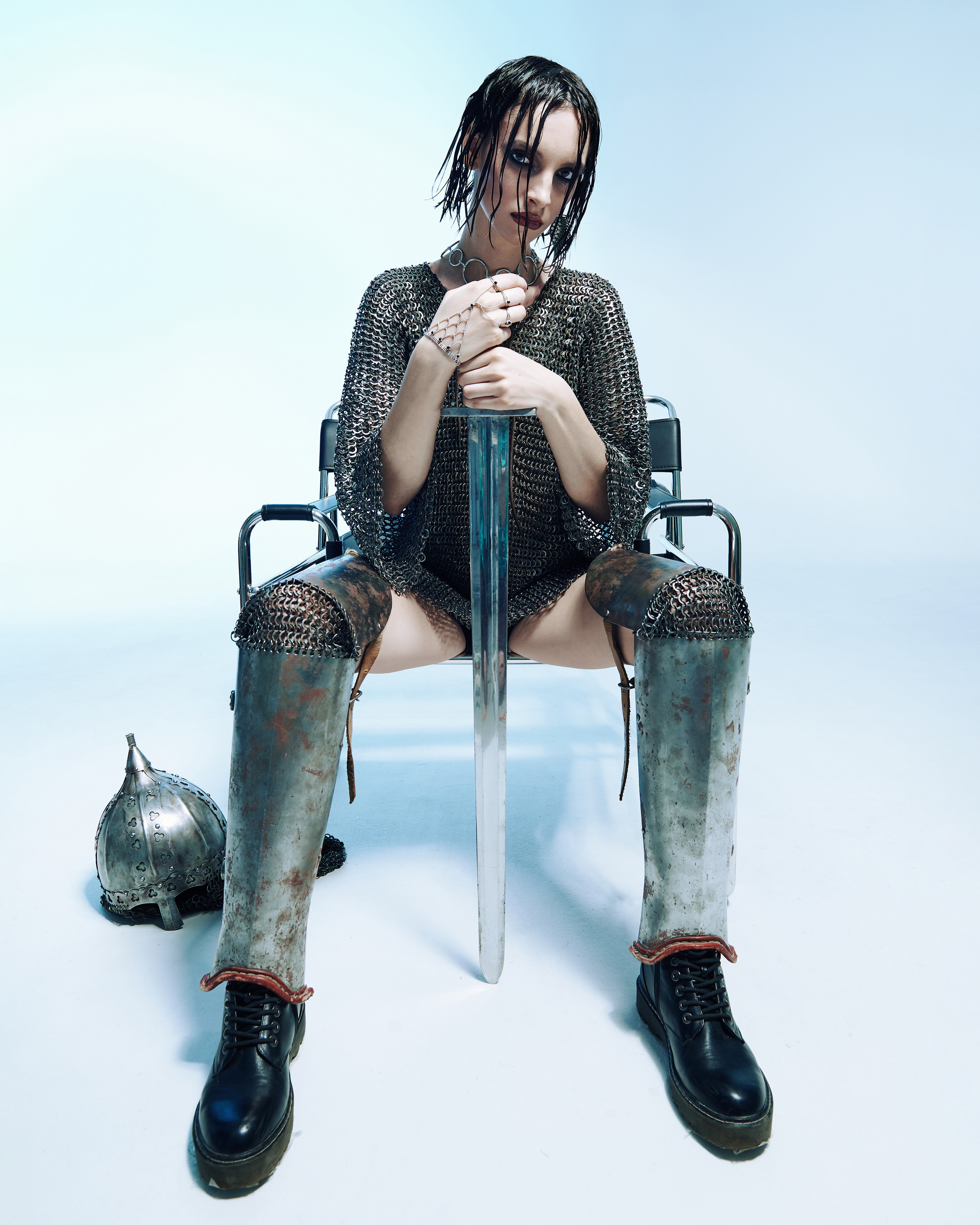 Love in metal. Z H U R A V L E V