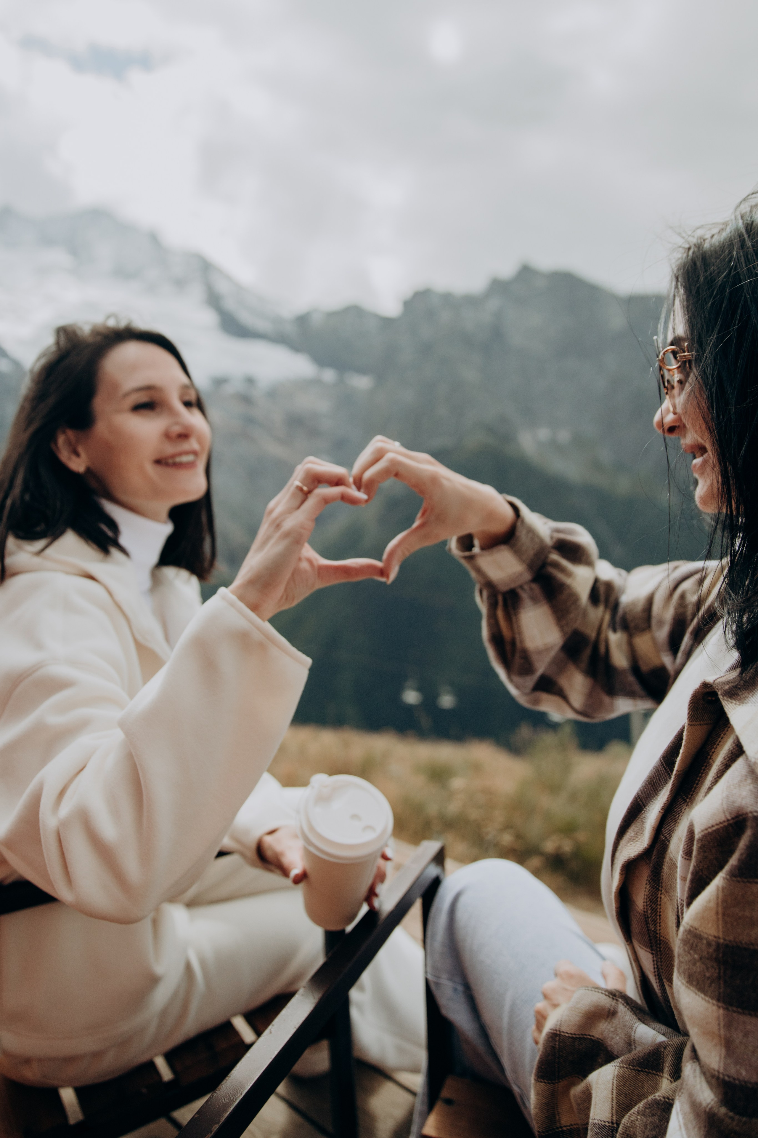 Юля с семьей, Домбай. Портфолио