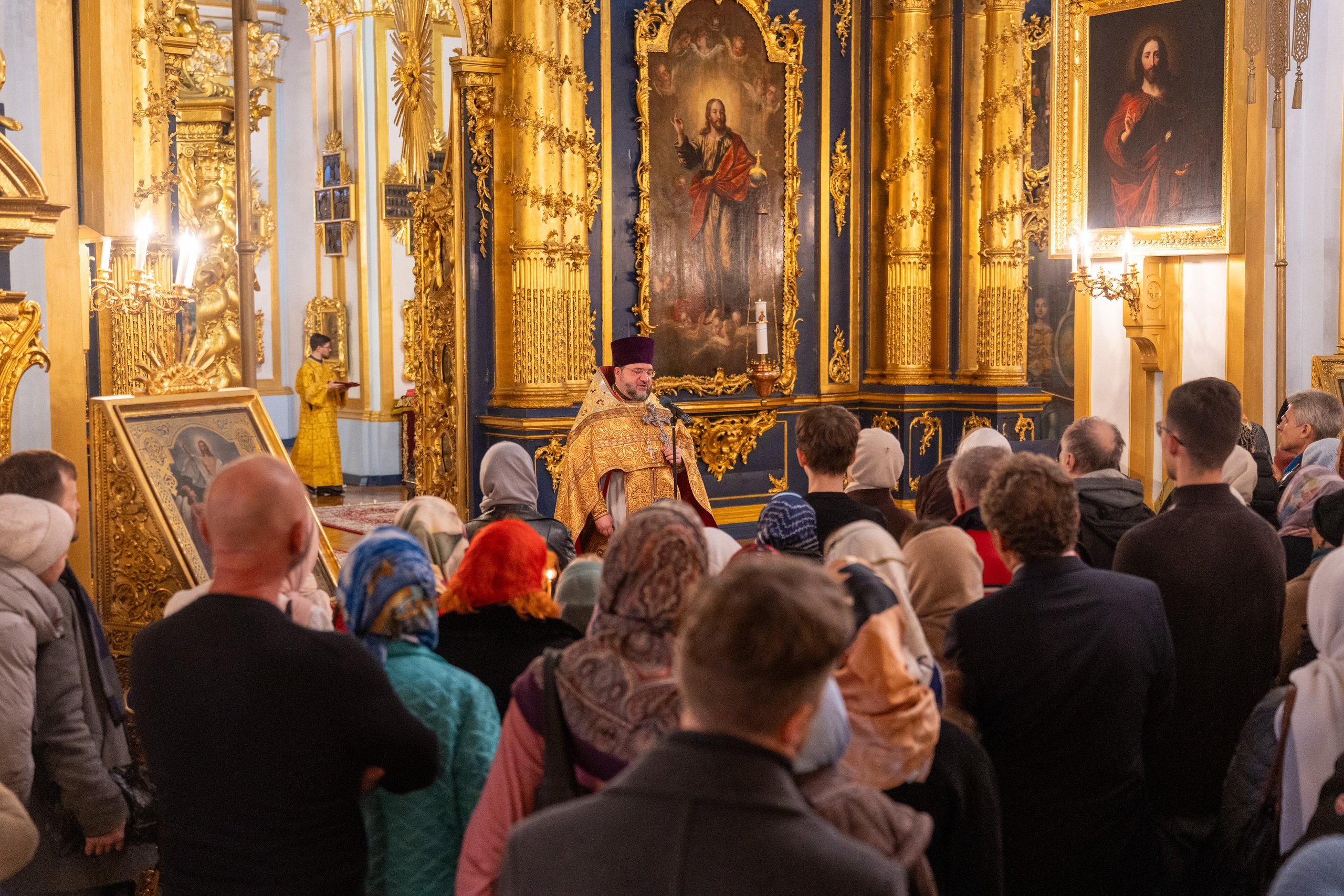 Неделя 20-я по Пятидесятнице. Память святых отцов VII Вселенского Собора. Иверской иконы Божией Матери. НИКОЛО-БОГОЯВЛЕНСКИЙ МОРСКОЙ СОБОР