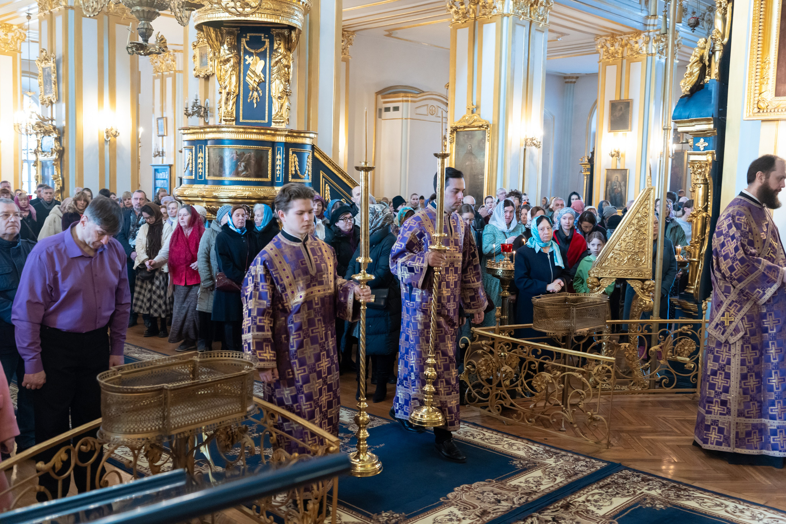 Неделя 4-я Великого поста, прп. Иоанна Лествичника. Святых сорока мучеников, в Севастийском озере мучившихся. НИКОЛО-БОГОЯВЛЕНСКИЙ МОРСКОЙ СОБОР