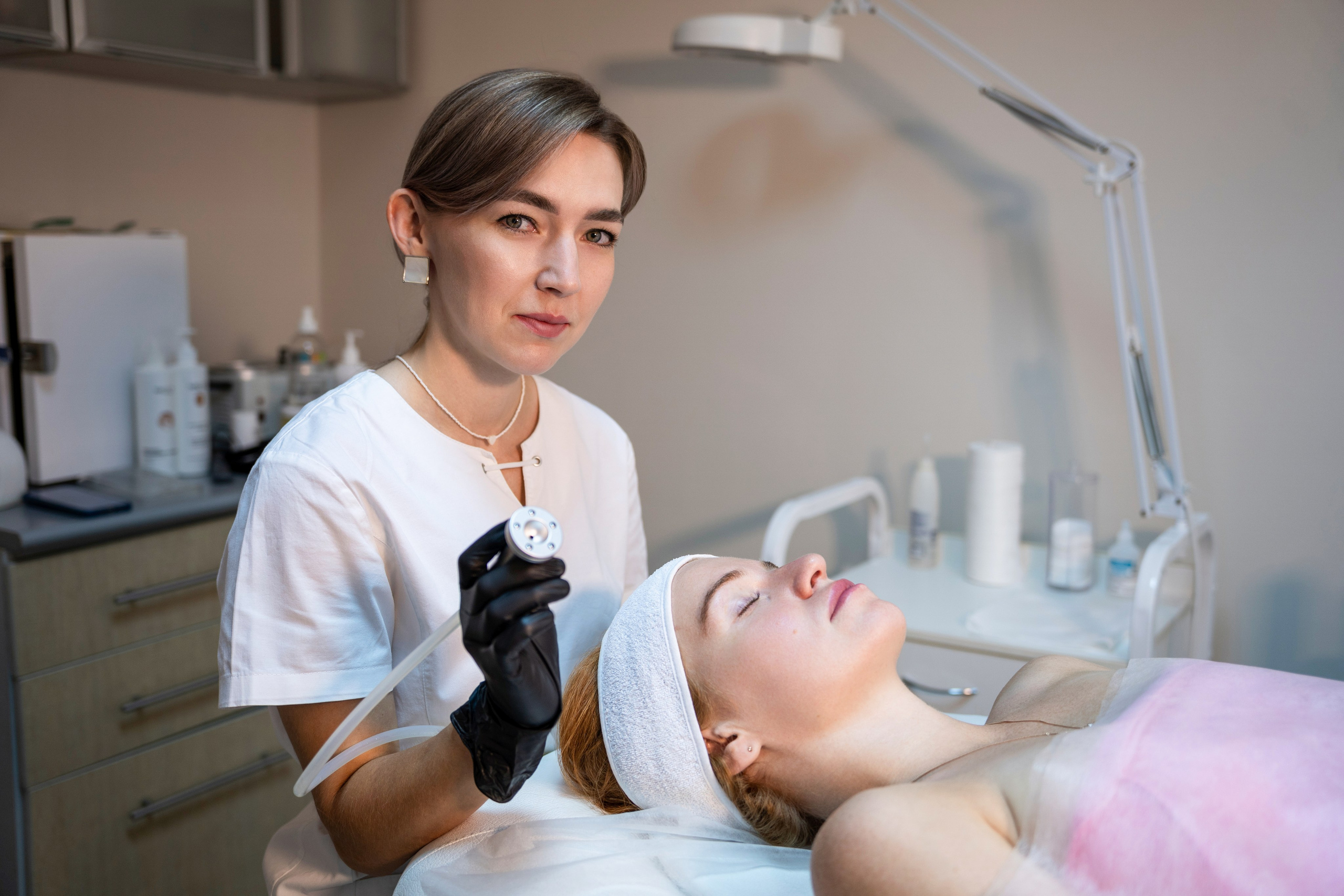 Контент съемка, косметолог эстетист. Норина Анна, фотограф в Самаре, НЕЙРОфото по всему миру. Создаю кадры которые цепляют за душу