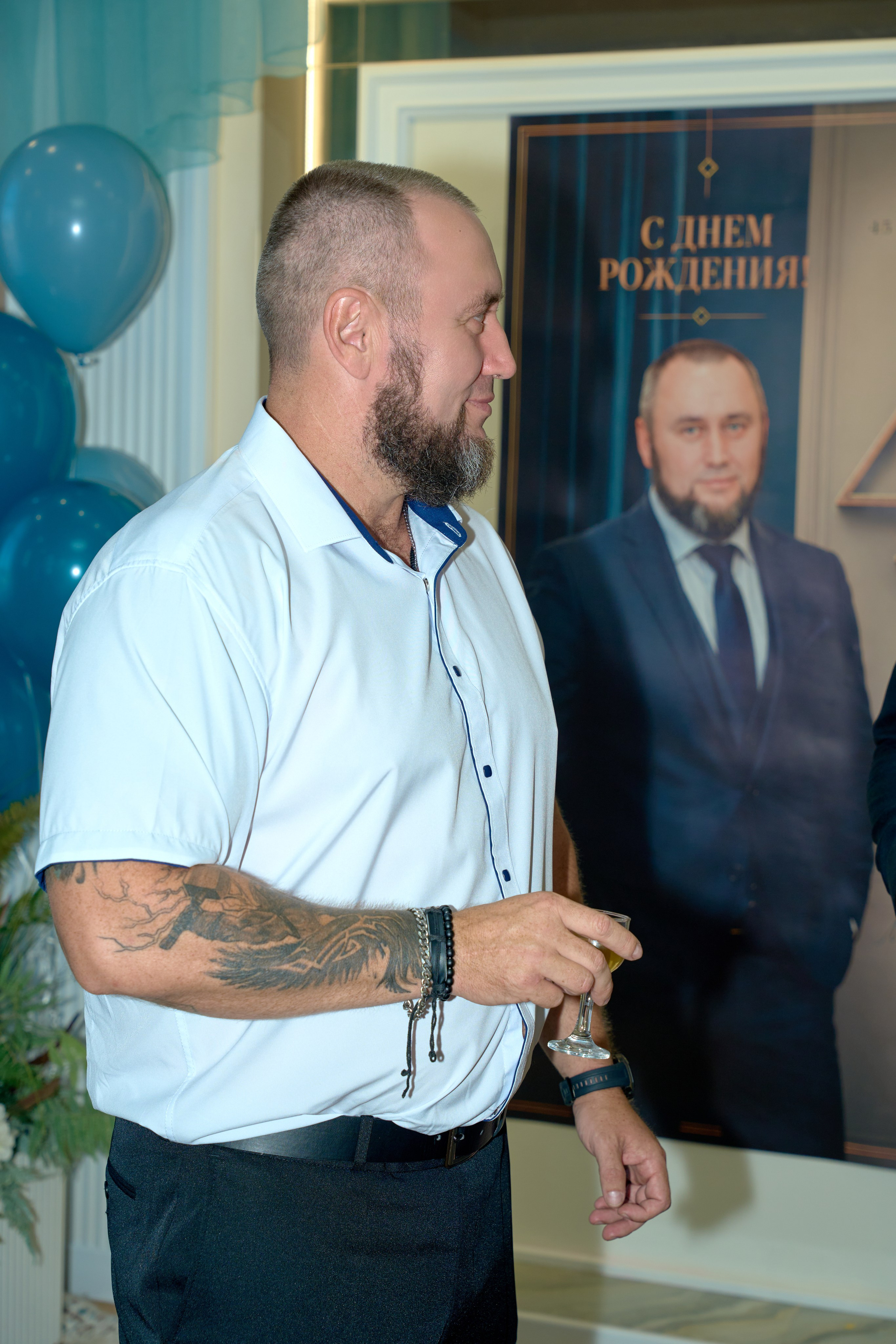 Юбилей Владимира. Предметный фотограф Элеонора Грин | Профессиональная фотосъемка товаров в Воронеже