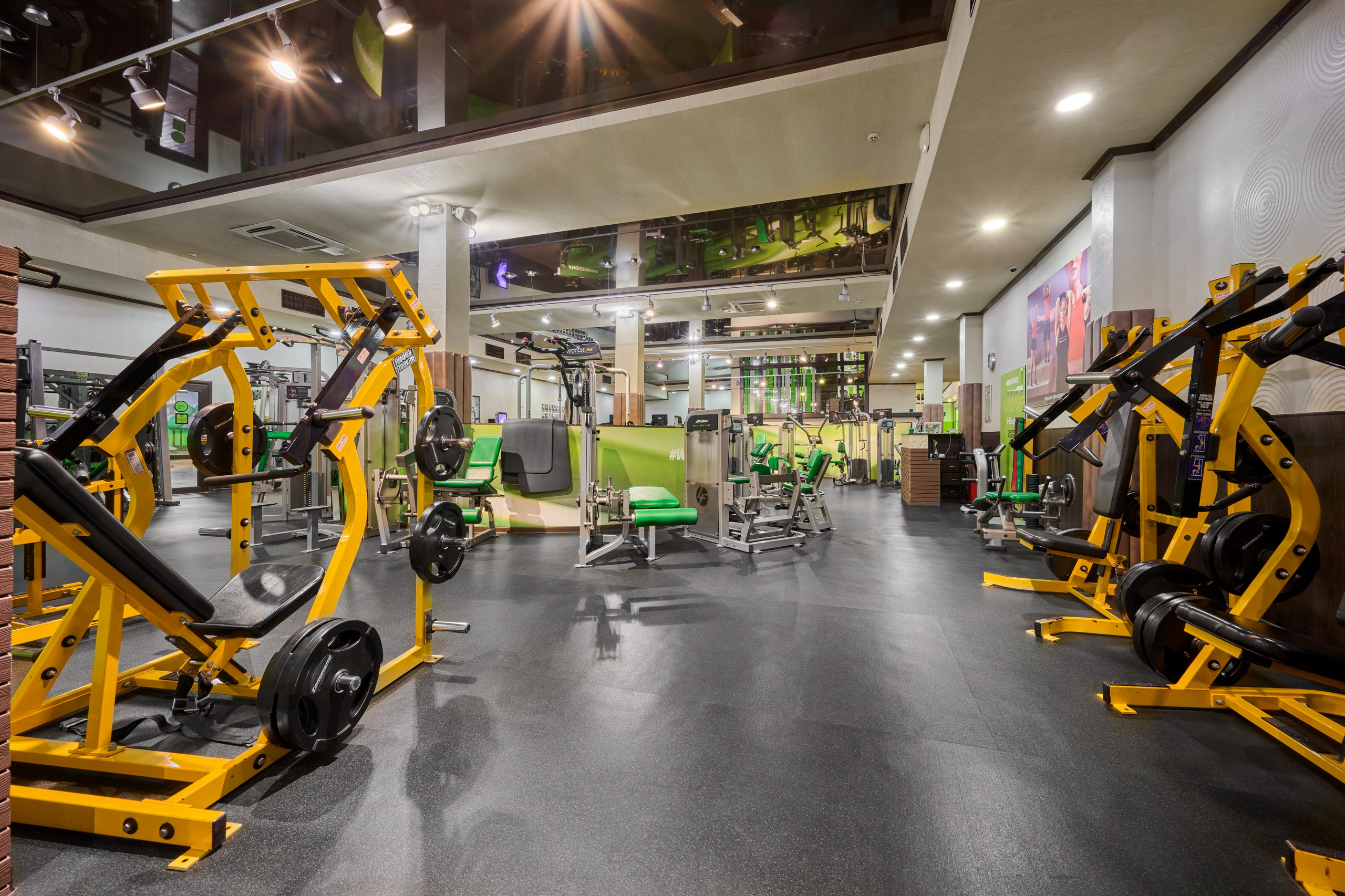 Интерьерная съемка финесклуба WeGym ферганская. Спортивный фитнес фотограф-видеограф Алексей Нестеров