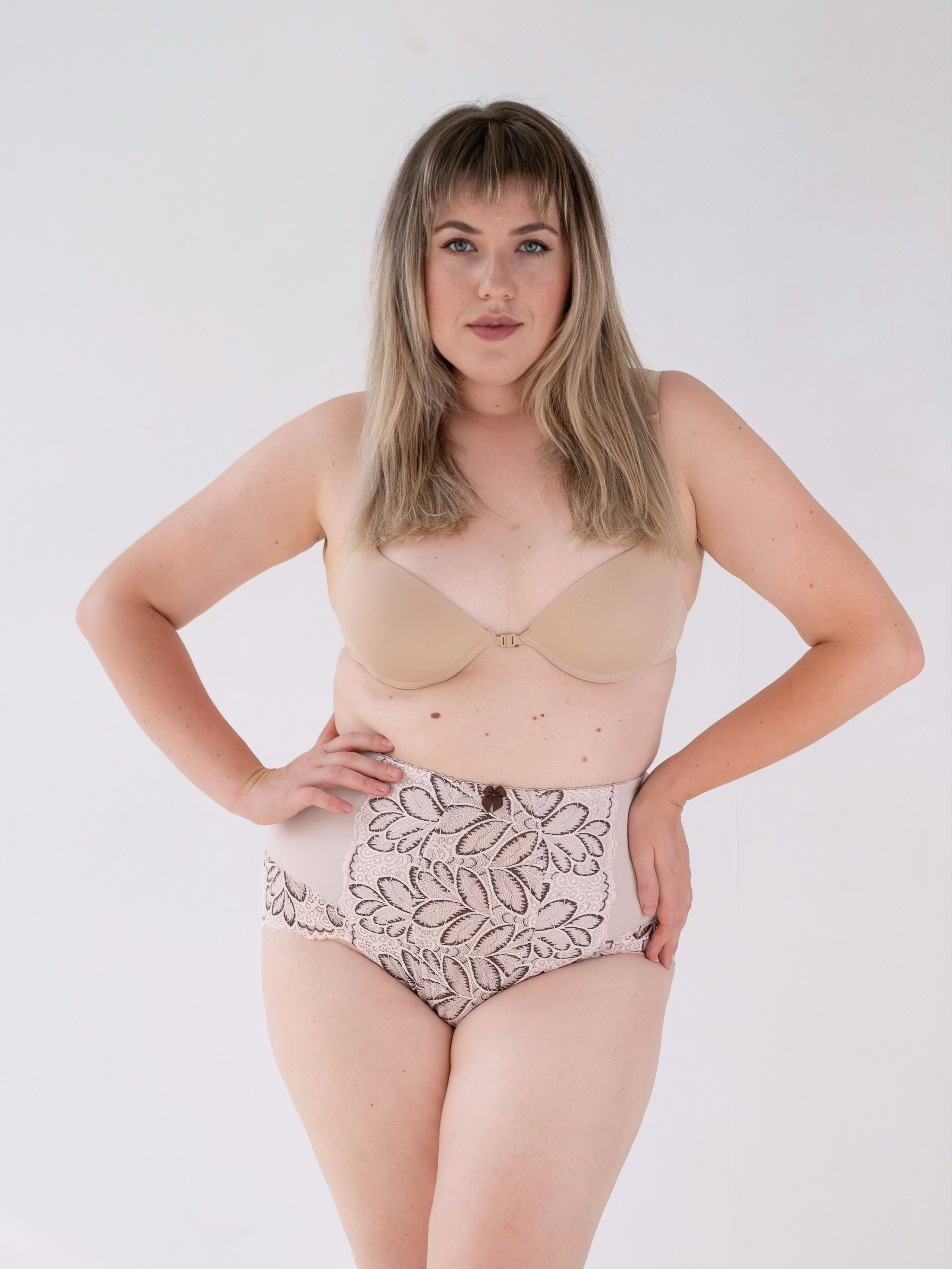 Женское нижнее белье plus size серия 2. Предметный фотограф, фото для маркетплейсов Пятигорск, КМВ