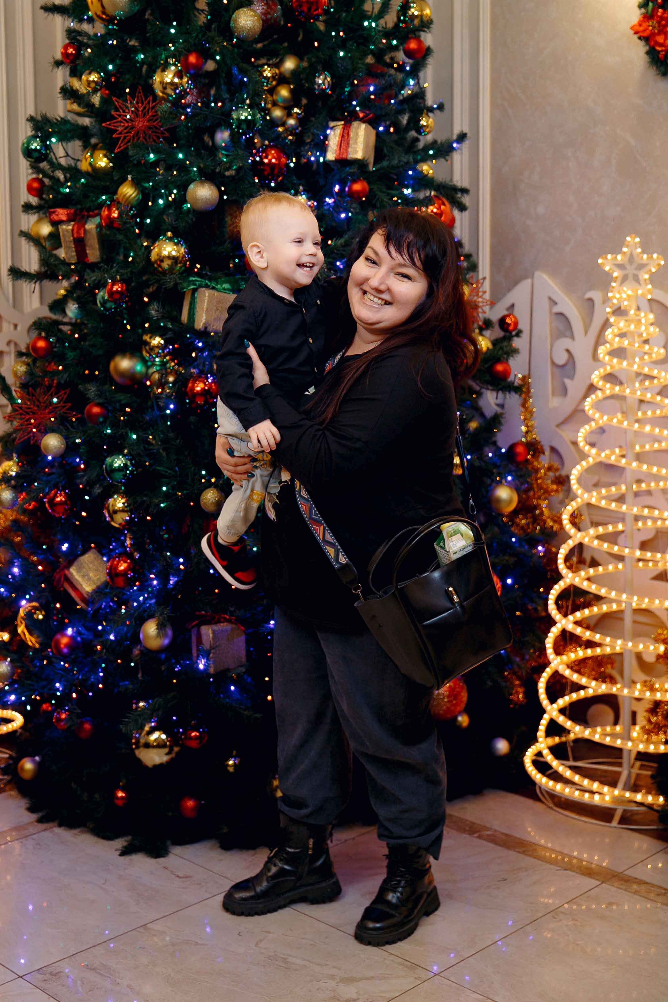 Елка в «Казармах» ТЮЗ. Ваш репортажный фотограф Артемий Антонов