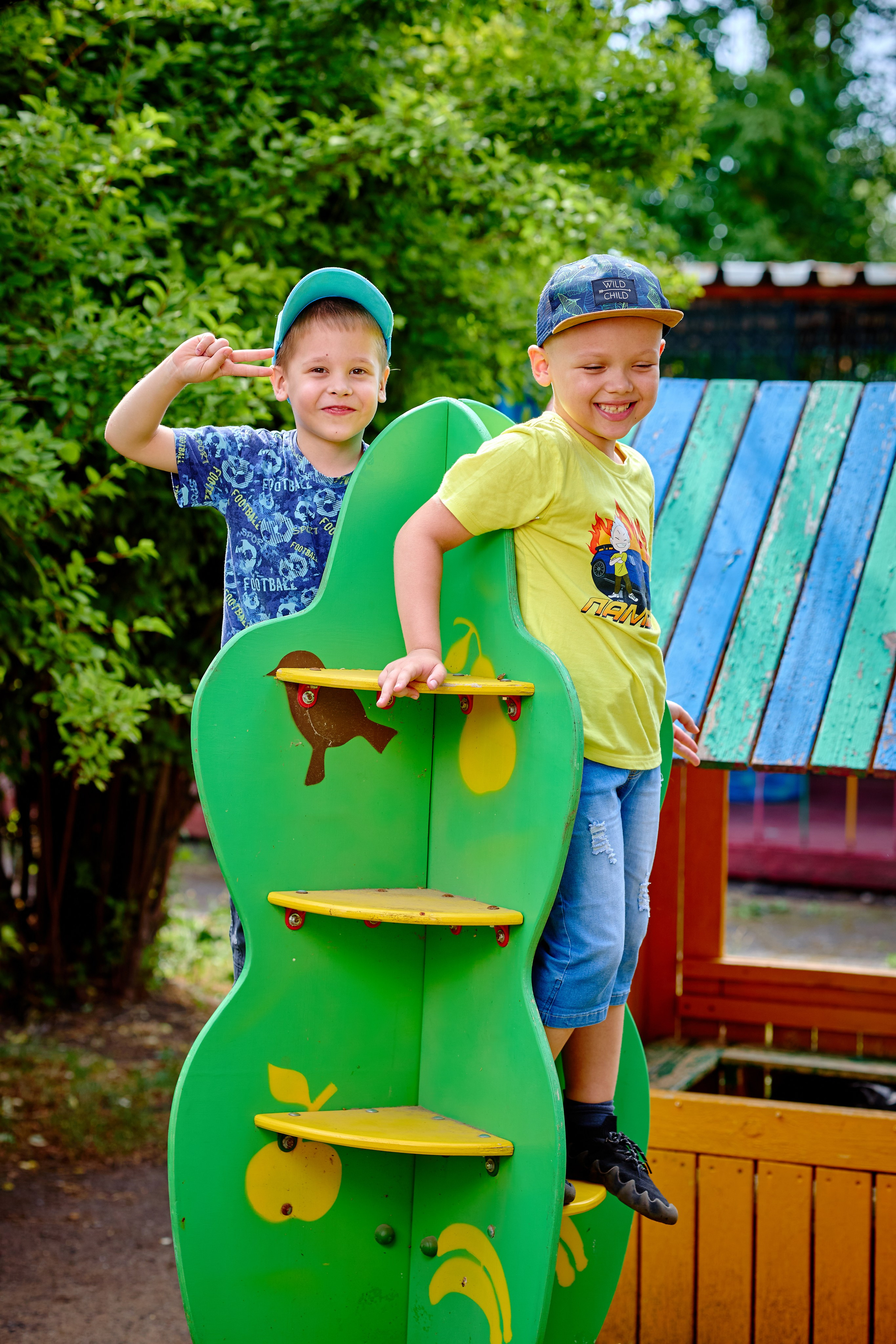 Пример летней съемки в детском саду № 92 Старшая группа Радуга. Фотограф Выпускные альбомы Таганрог Сергей Коробченко