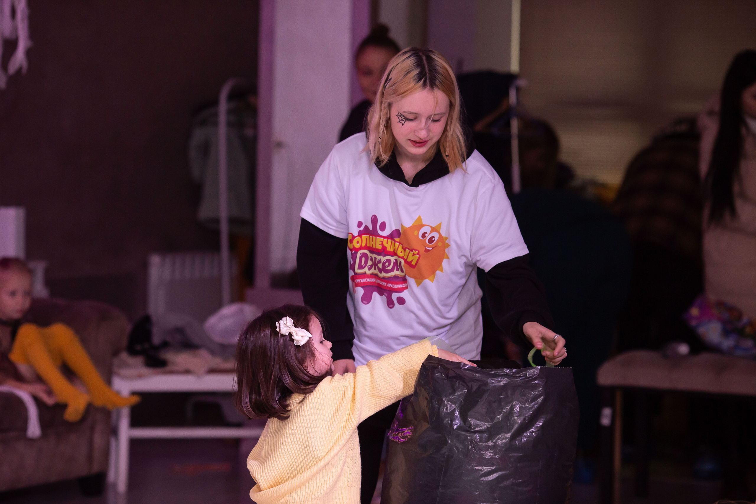 Верхом на помеле спектакль интерактивный. Семейный и детский фотограф Анна Петракова