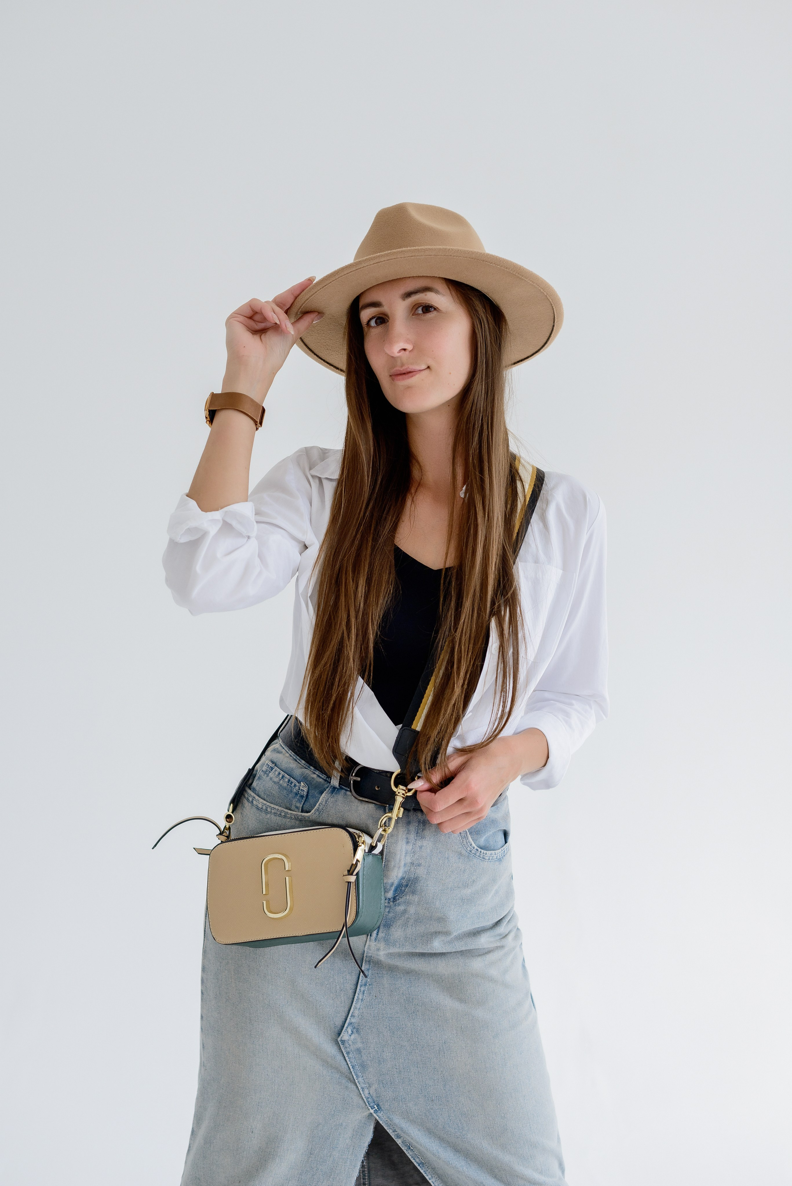 Фотограф для фотосессии в студии Балаково