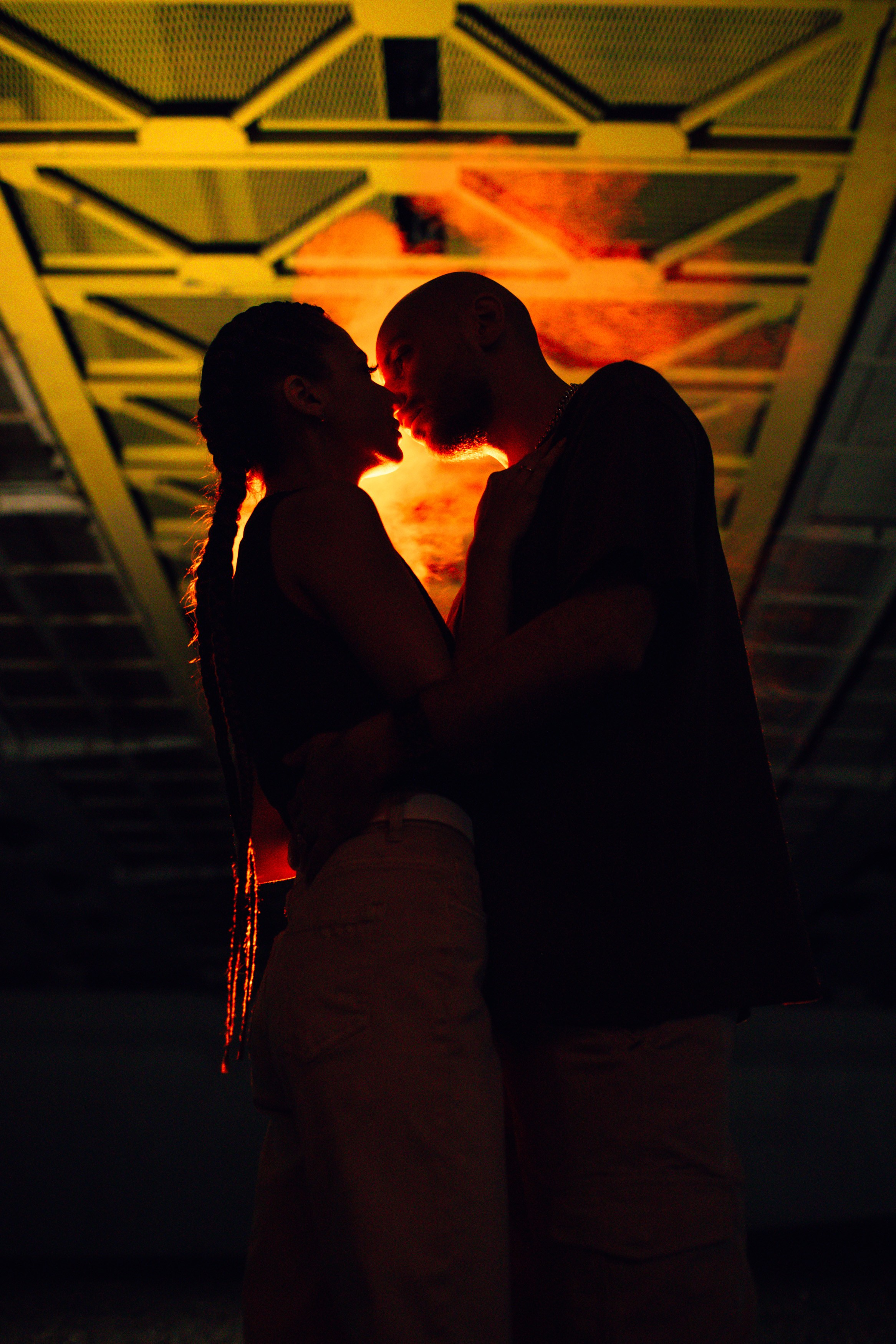 Город для двоих. Портретный фотограф Лакшин Денис. Истории через фотографию