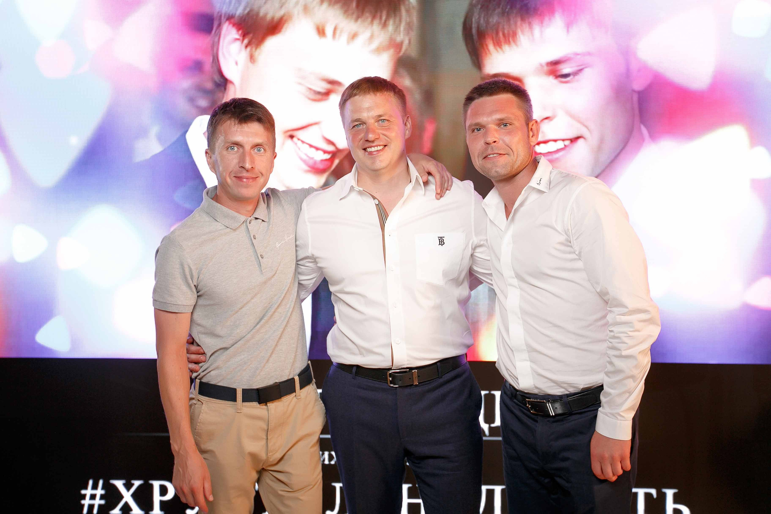 Площадка «Ресторан IZI». Ваш репортажный фотограф Артемий Антонов