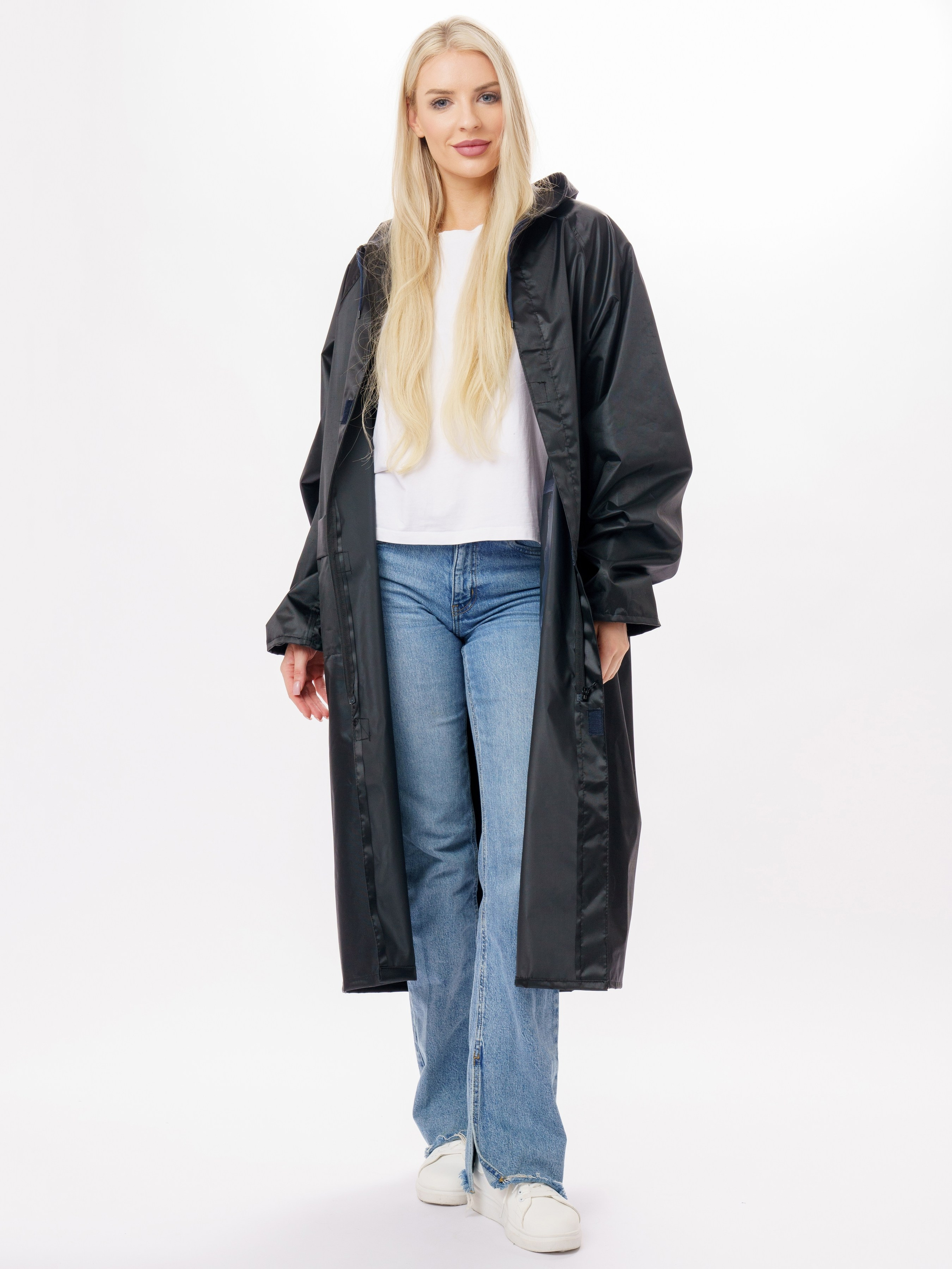 Дождевики, парная съемка. KED Production — продакшн из СПб. Создаём фото, видео и контент, который помогает брендам и селлерам продавать больше