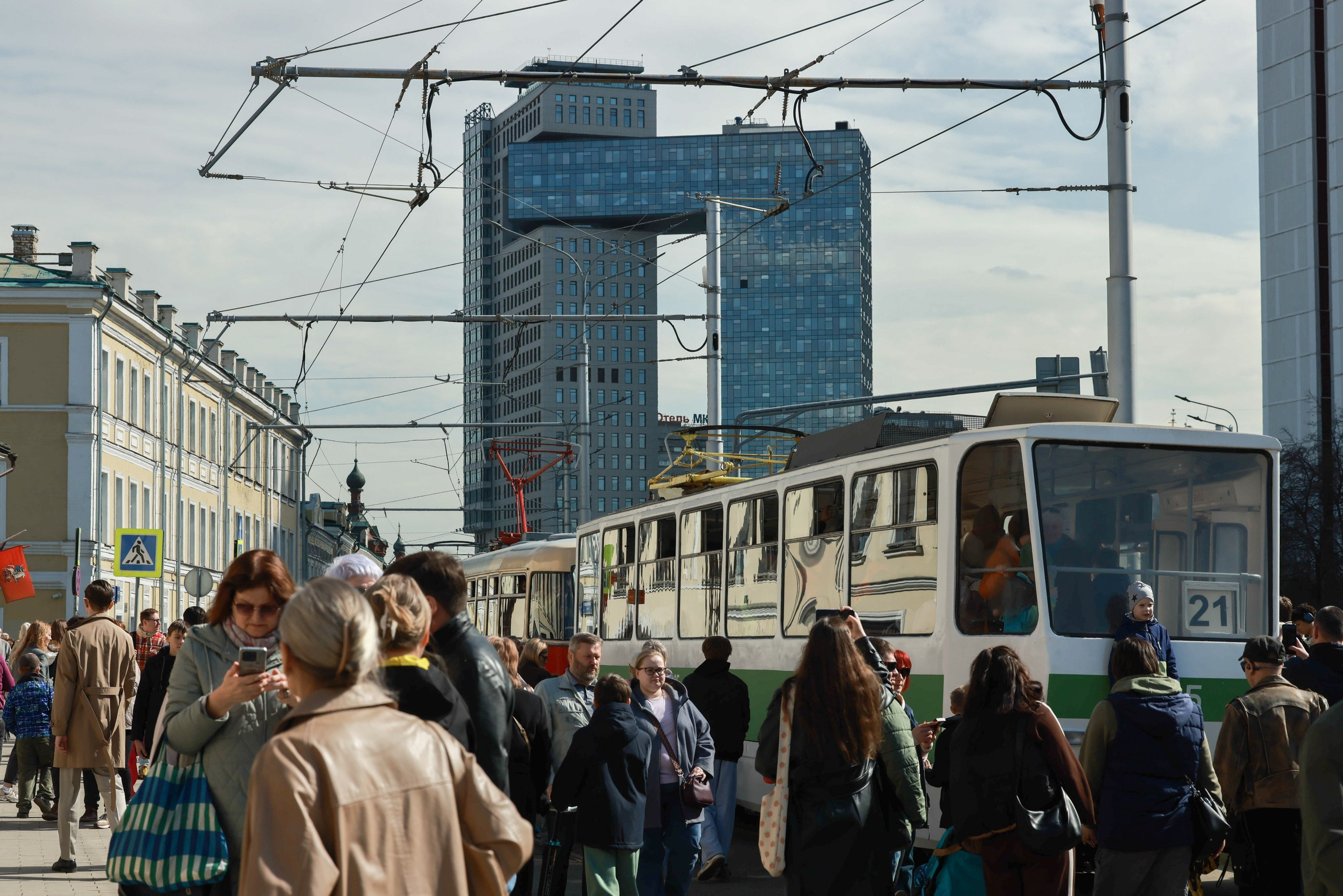 Парад трамваев. Репортажный, архитектурный, театральный и файн-арт фотограф Лена Мельникова в Москве