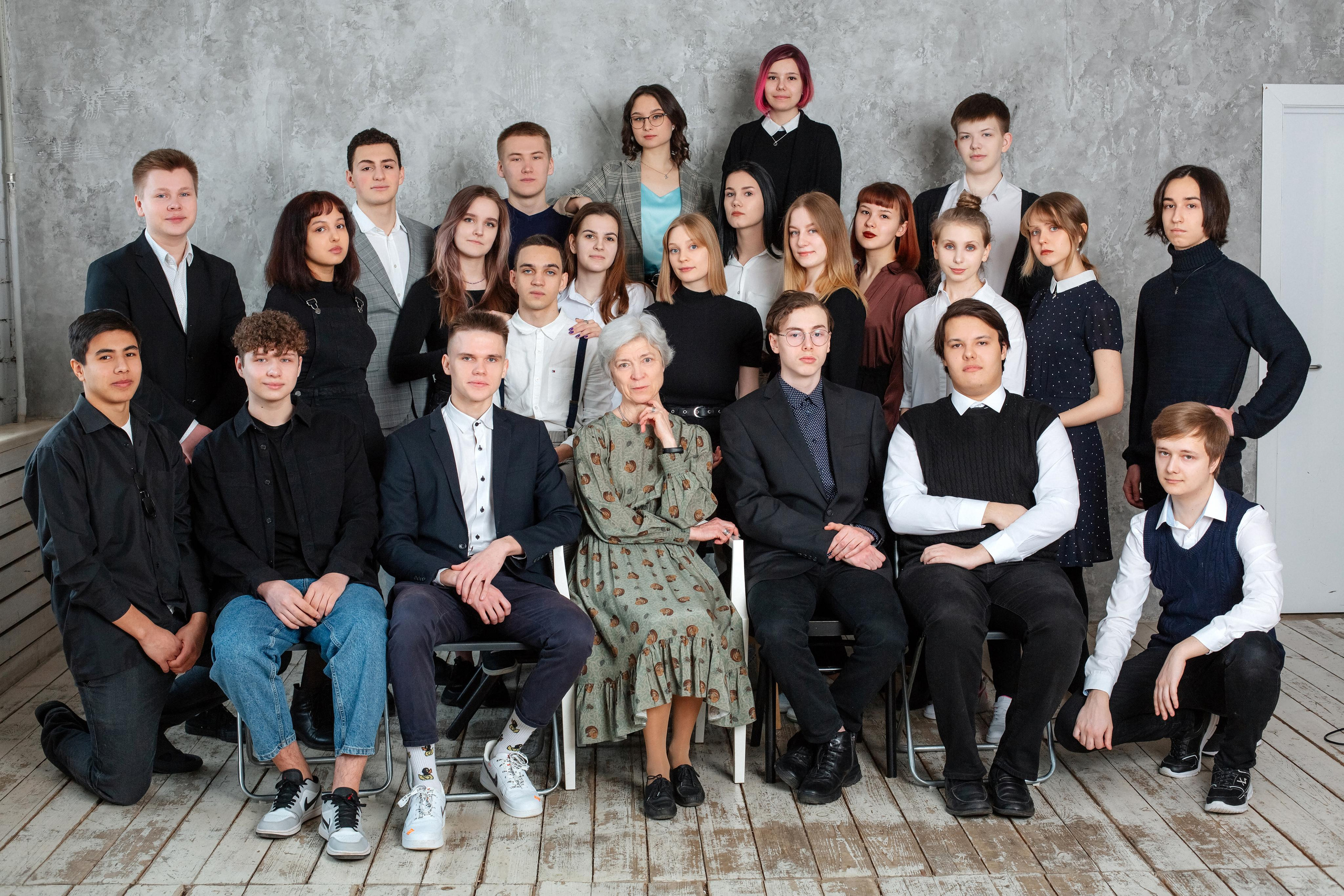 Для 9 и 11 классов. Фотограф в Тюмени Ольга Шульц