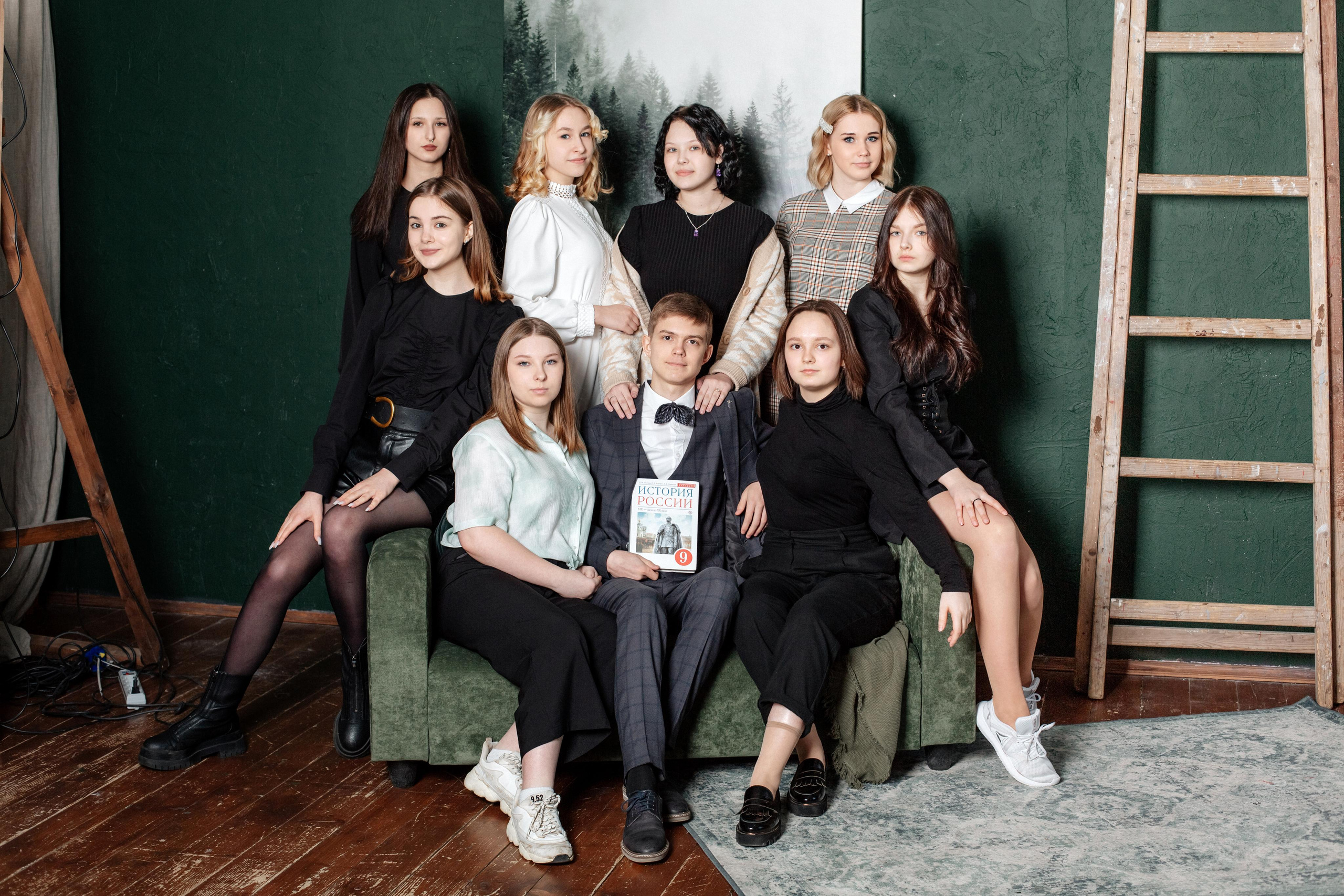 Для 9 и 11 классов. Фотограф в Тюмени Ольга Шульц