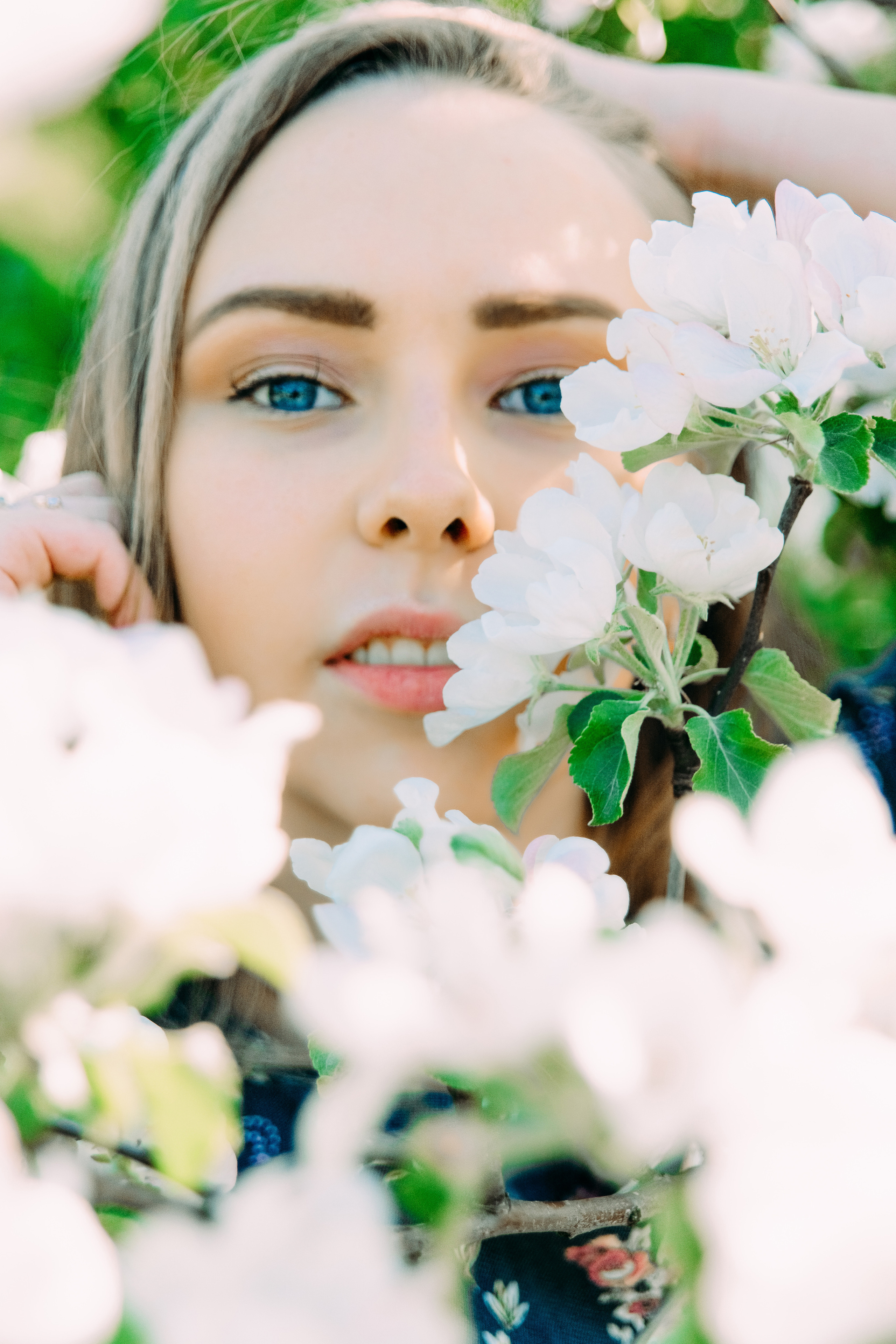 Портреты в яблони. Свадебный и семейный фотограф в Ижевске Романова Ольга