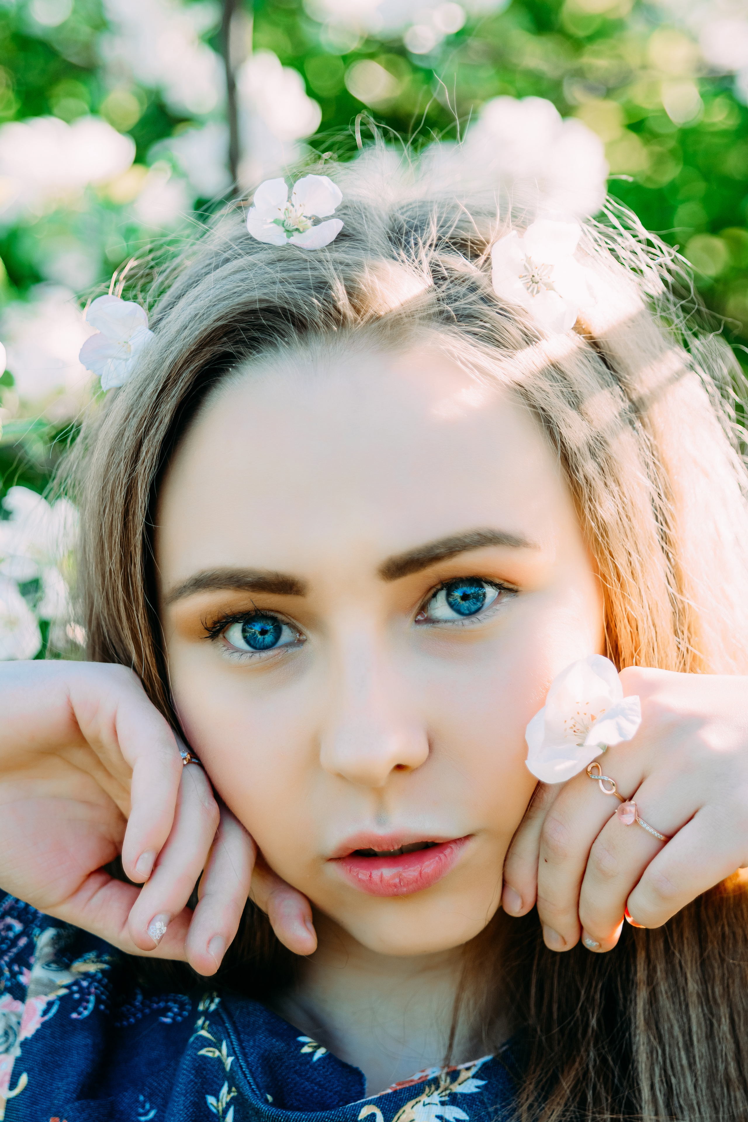 Портреты в яблони. Свадебный и семейный фотограф в Ижевске Романова Ольга