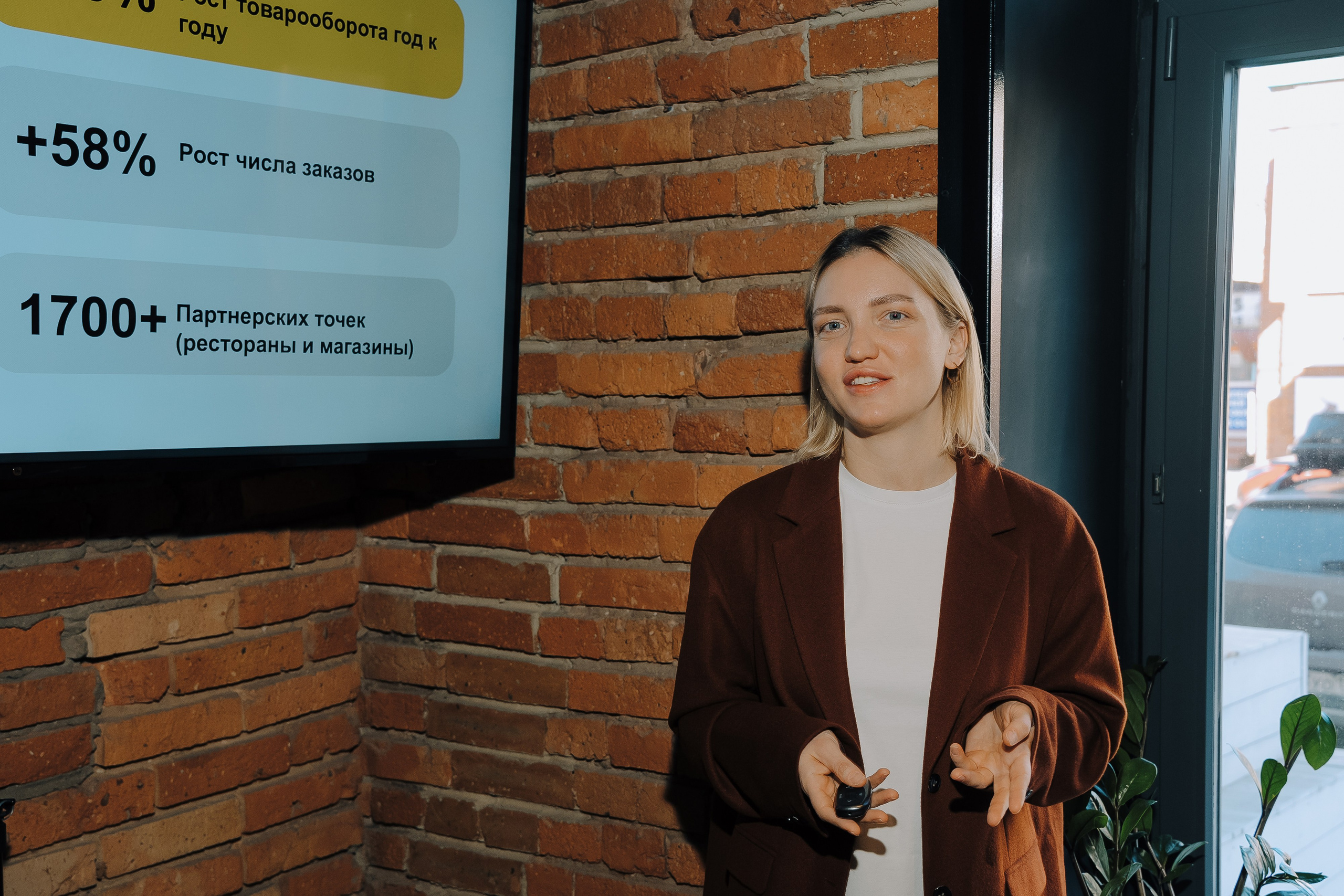 ЯНДЕКС ЕДА ПРЕСС-ЗАВТРАК. Репортажный фотограф Зуев Роман г. Челябинск