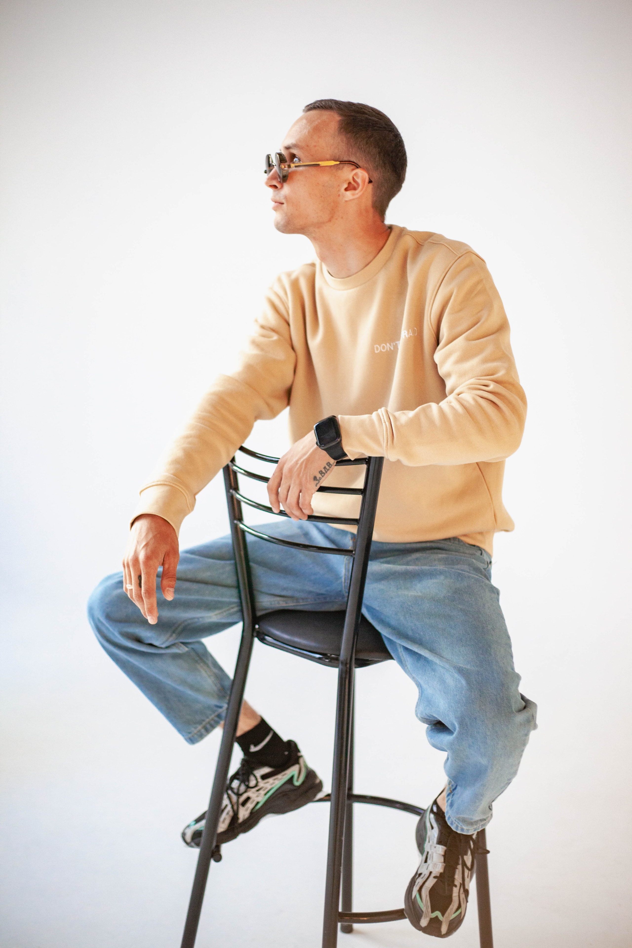 Студия. Уличный фотограф Города N