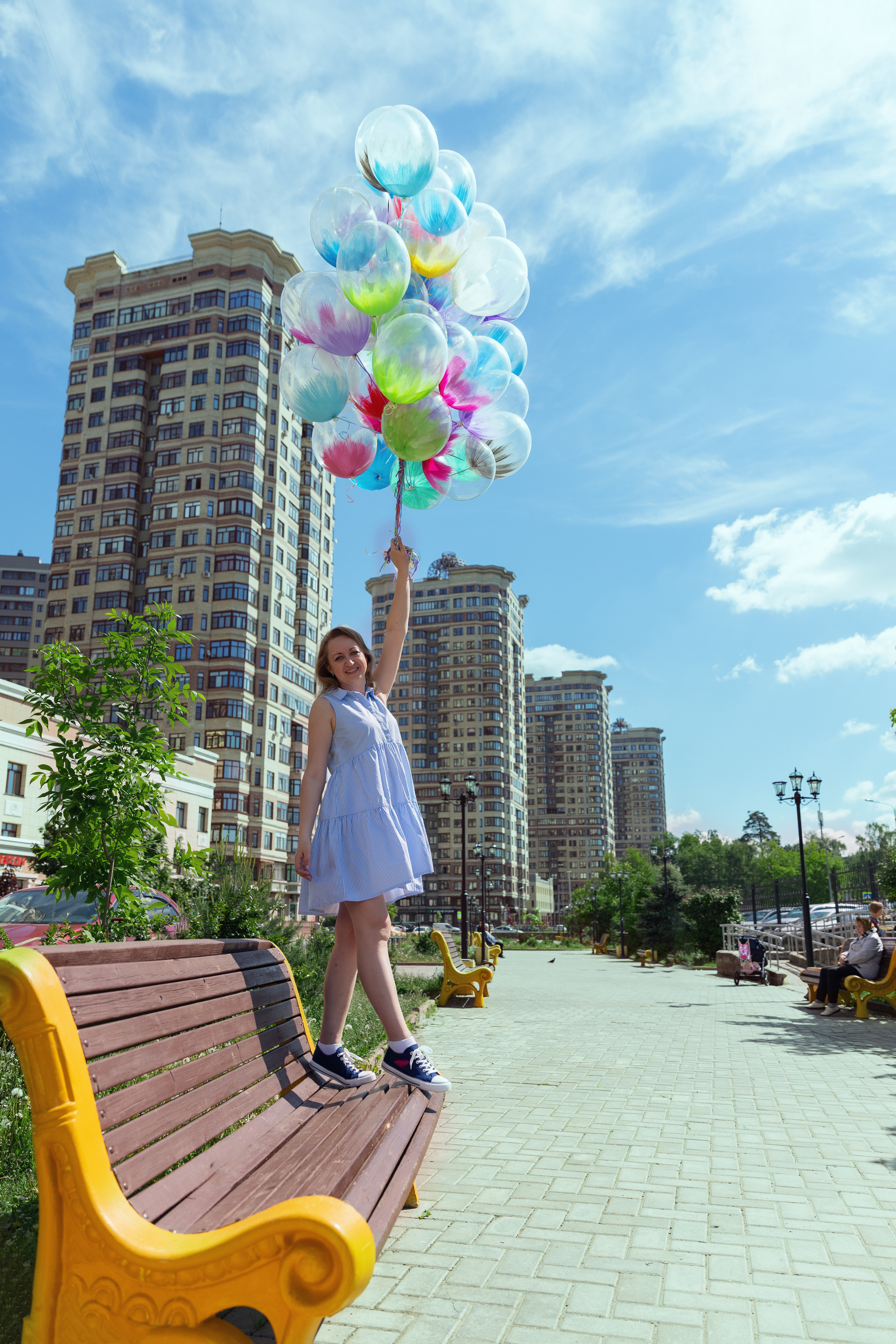 Городская прогулка с воздушными шарами