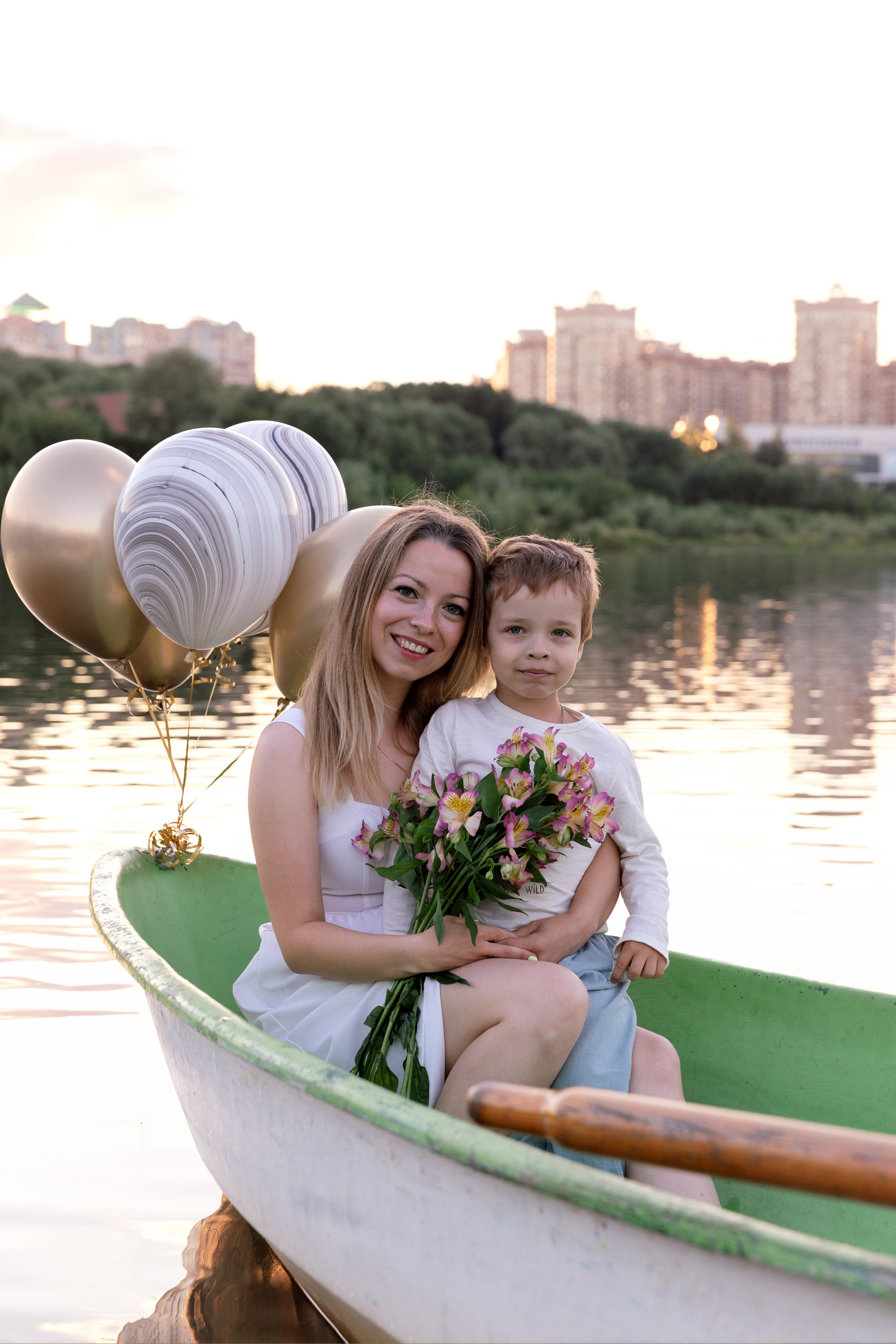 Фотосессия в лодке