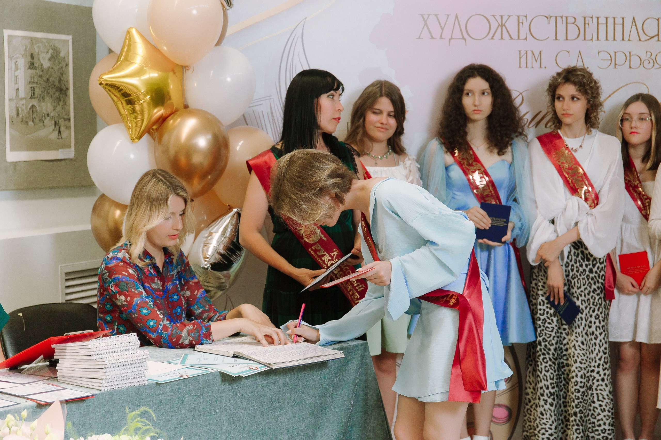 Выпускной в Художественной школе. Выпускные альбомы Натальи Бутко: Новороссийск, Анапа, Геленджик