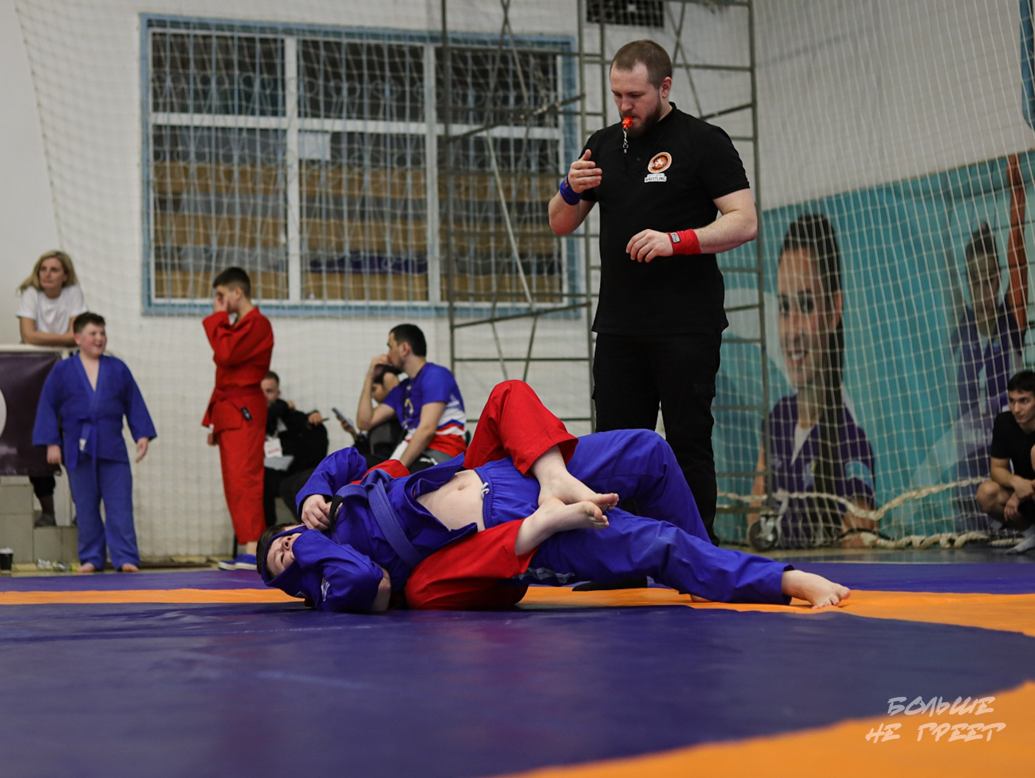 ПЕРВЕНСТВО УРФО ПО СПОРТИВНОЙ БОРЬБЕ ГРЭППЛИНГ И ГРЭППЛИНГ-ГИ. Больше не греет