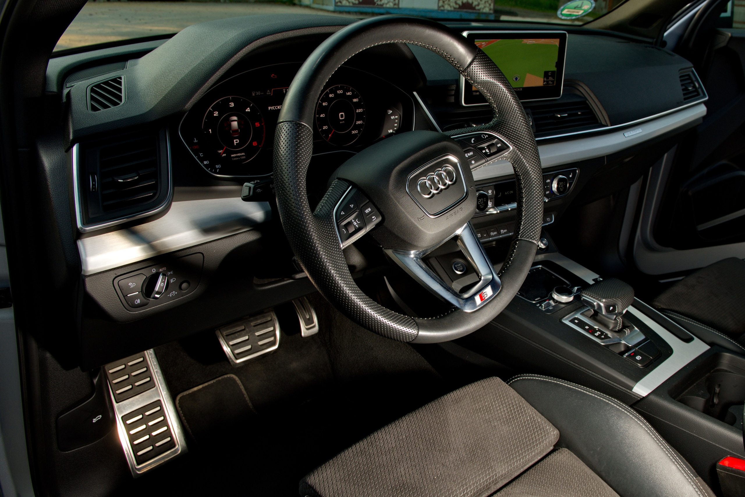 Авто. Портретный и репортажный фотограф в Санкт-Петербурге Алексей Гончаров