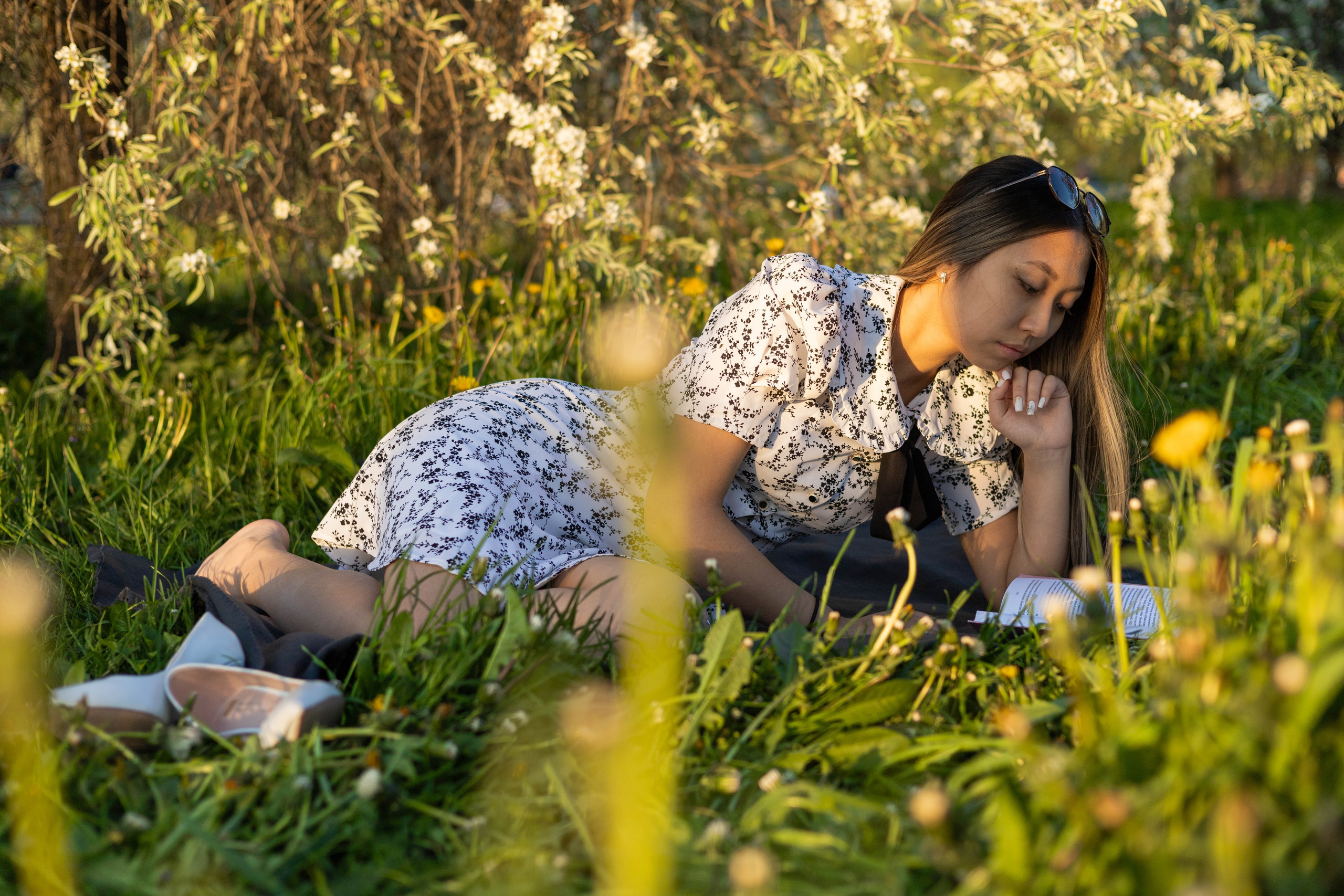 Виктория. Яблоневый сад. Портретный фотограф Панферова Регина г. Санкт-Петербург, г. Казань