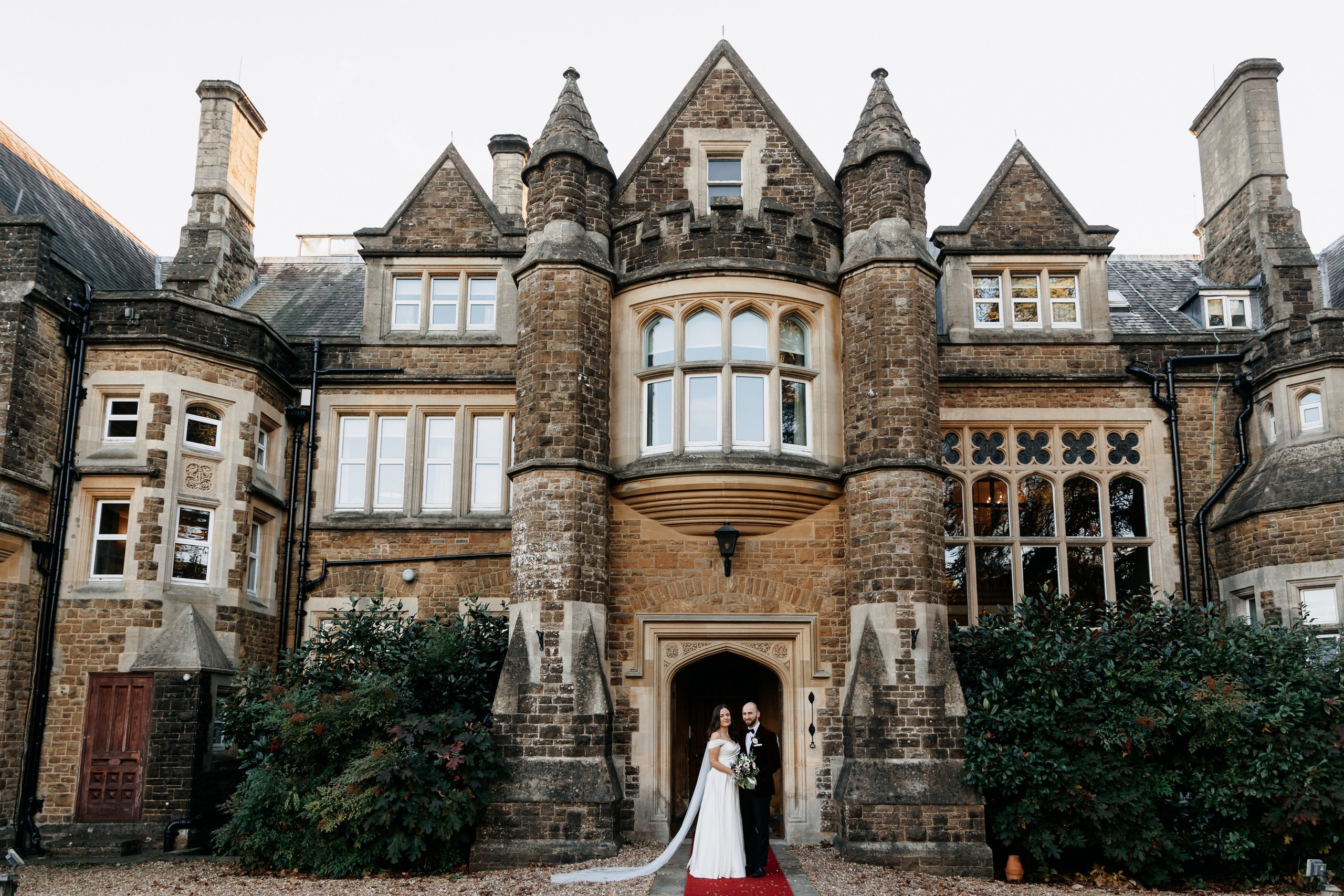 Hartsfield Manor Wedding. Moments Catchers — Wedding Photography & Video Duo in London