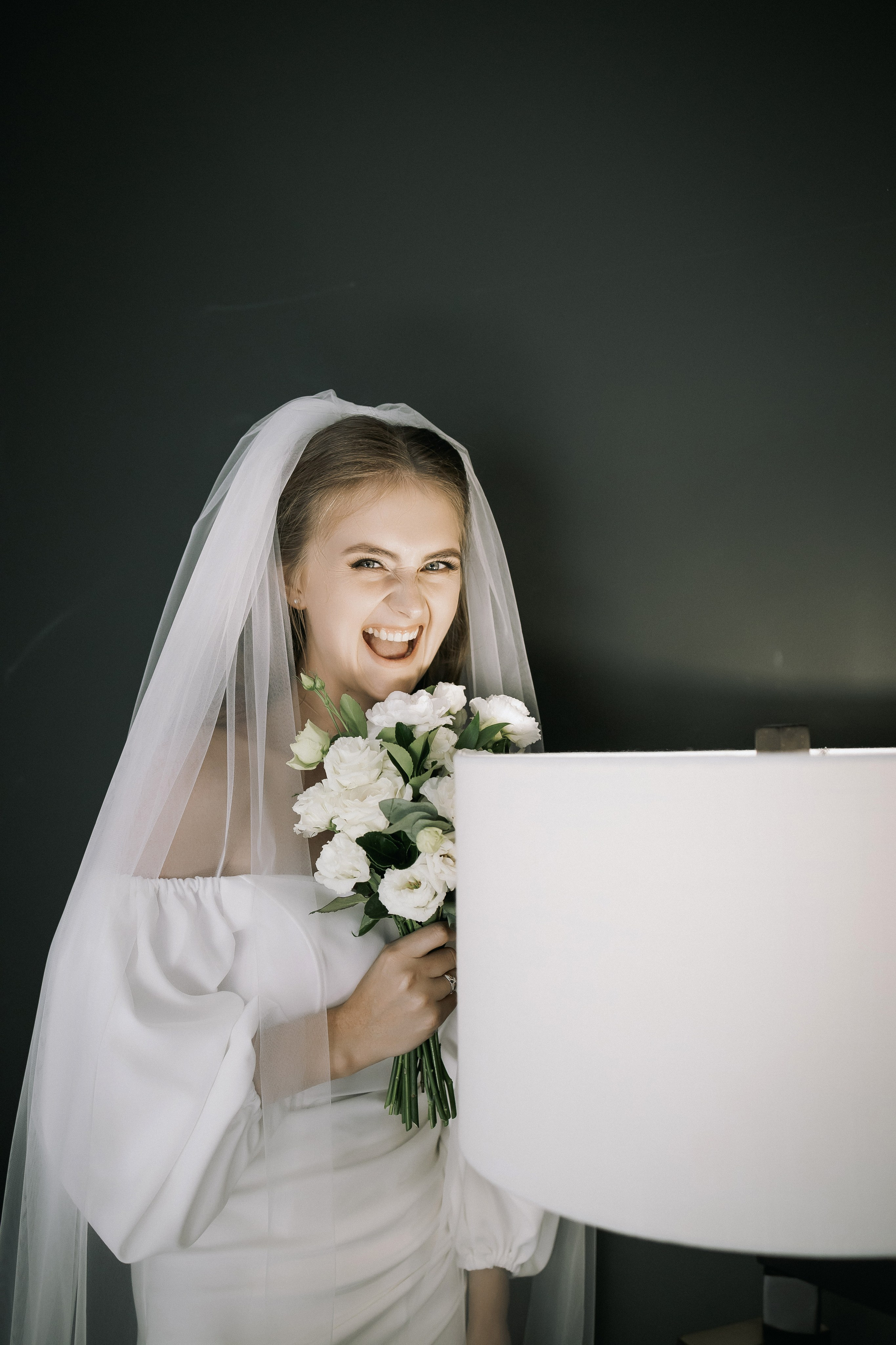 Свадебная прогулка. Эвелина и Дмитрий. Свадебная фотография. Арина Рубах