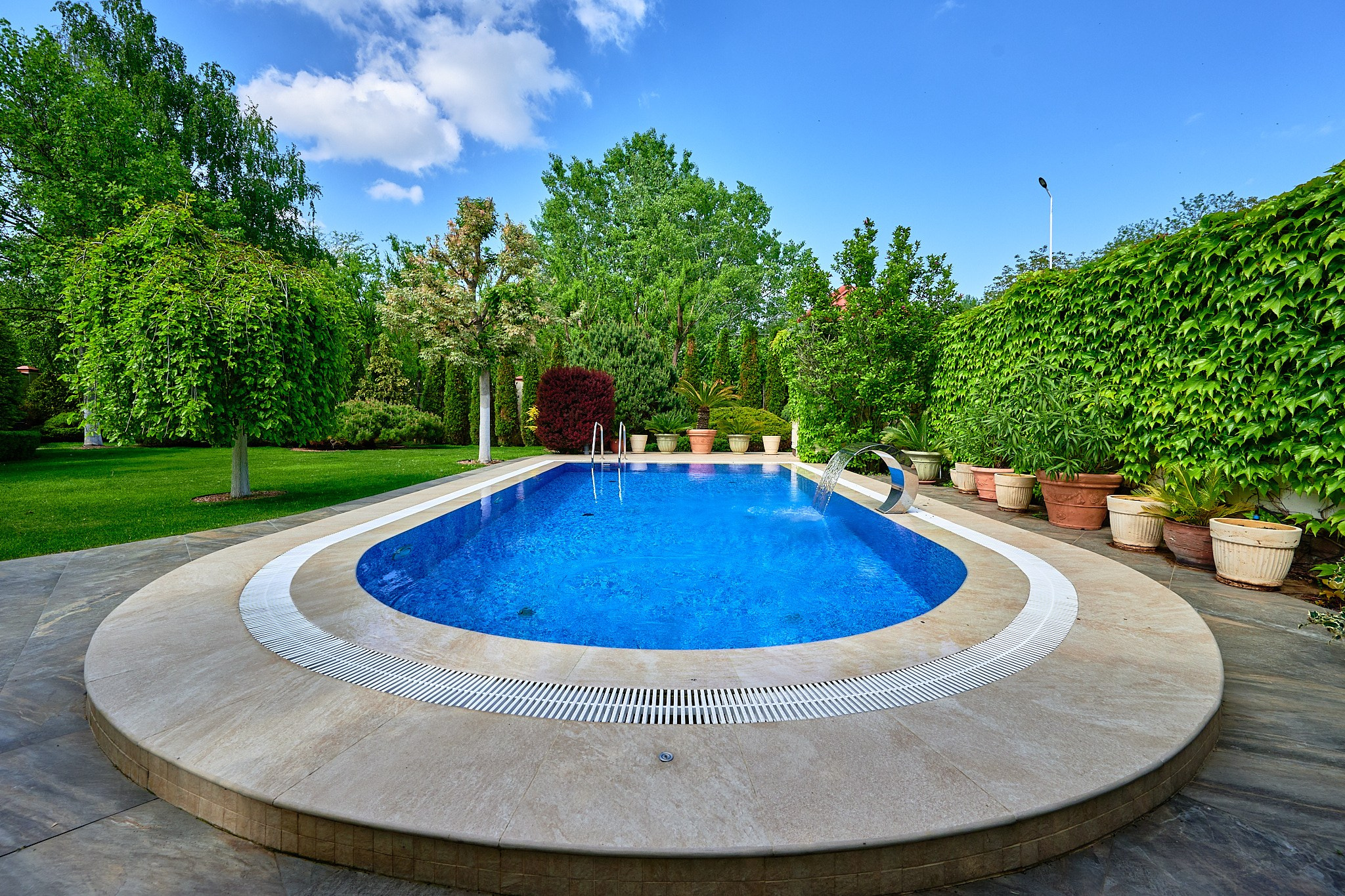 бассейн овальный  