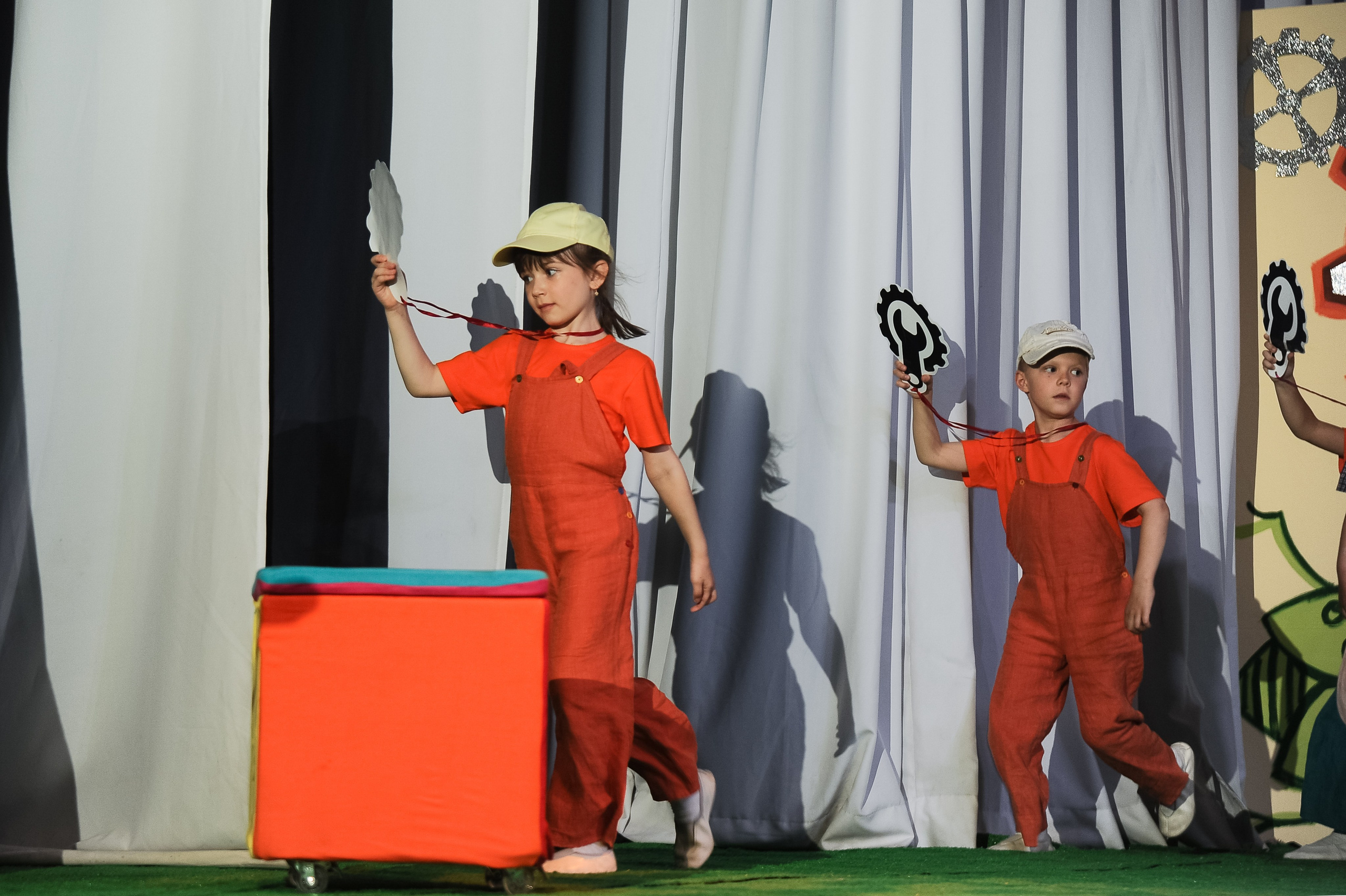 Выпускной 2025, детский центр «Самовар». Фотограф Олег Юршевич Солигорск Минск