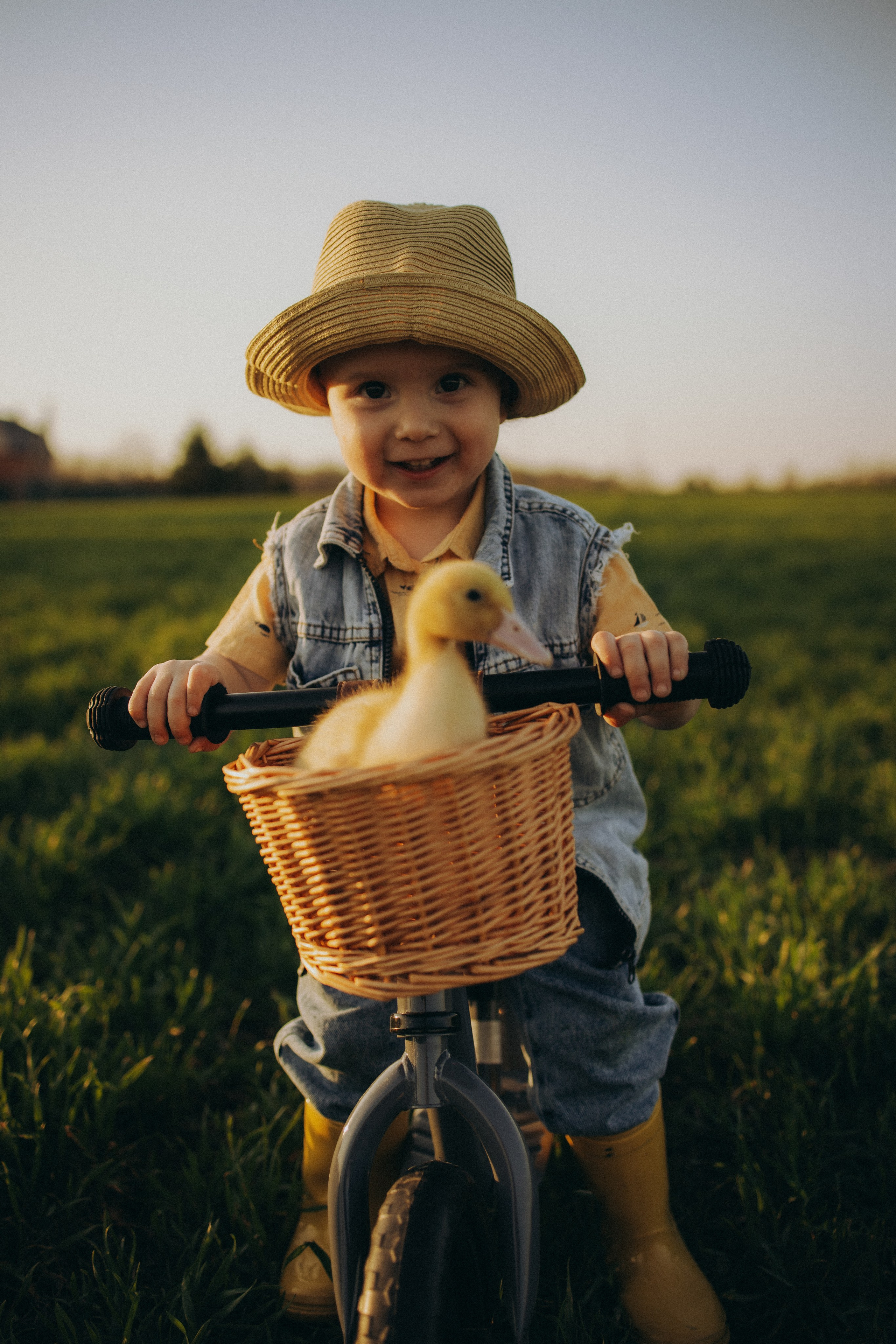 Фотосессия в поле. ОБО МНЕ