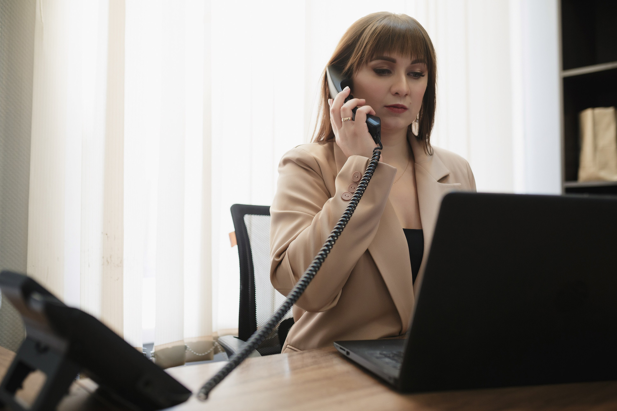 ДЕЛОВЫЕ. Roman Photo